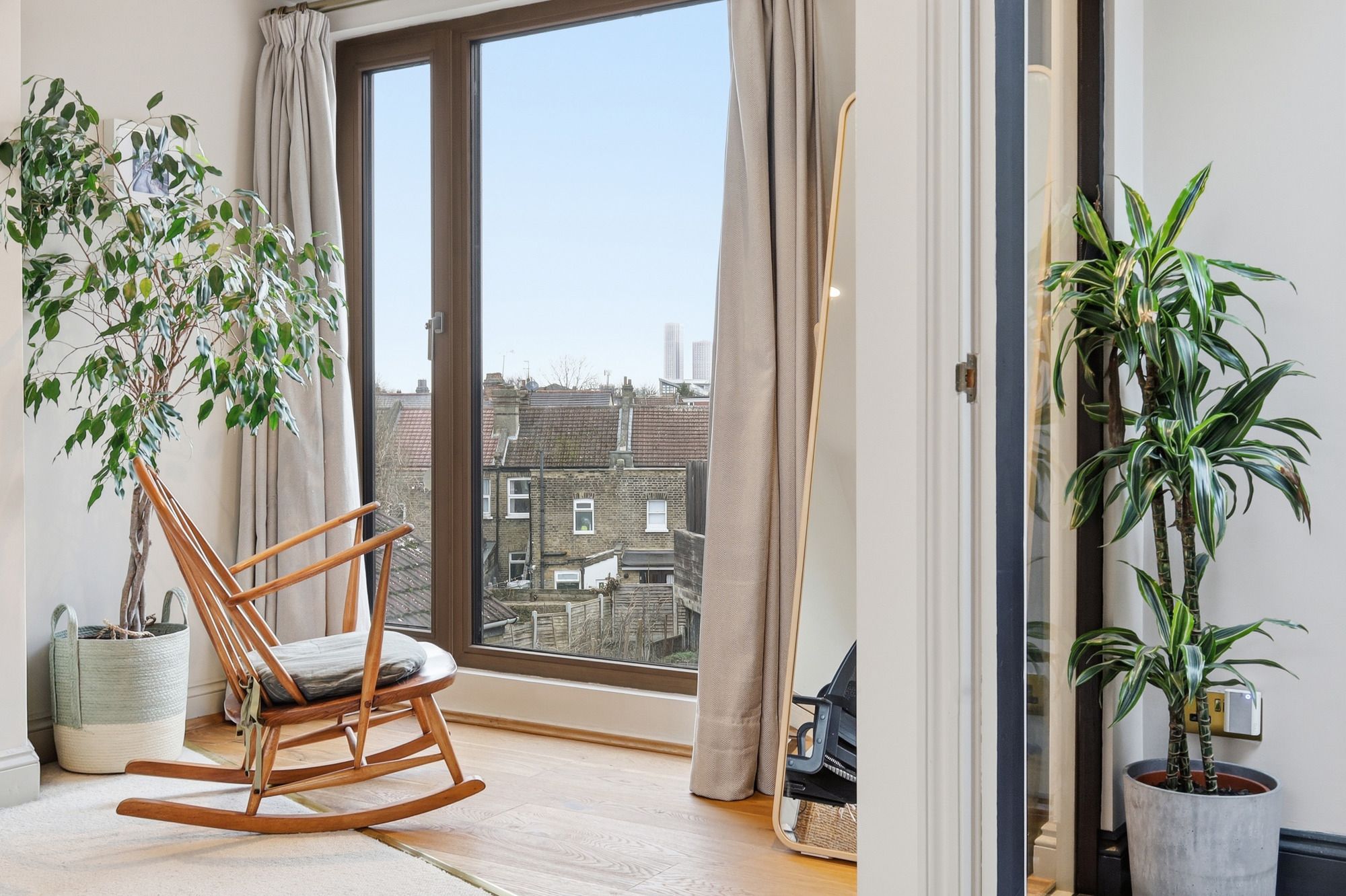 3 bed flat for sale in Brewster Road, Leyton, E10 10