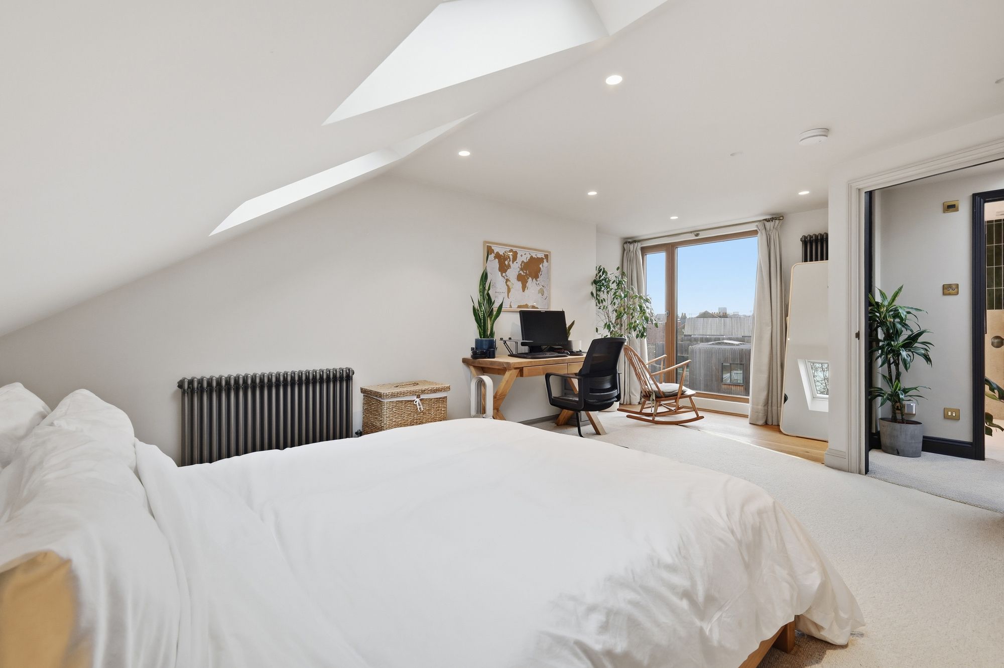 3 bed flat for sale in Brewster Road, Leyton, E10  - Property Image 14