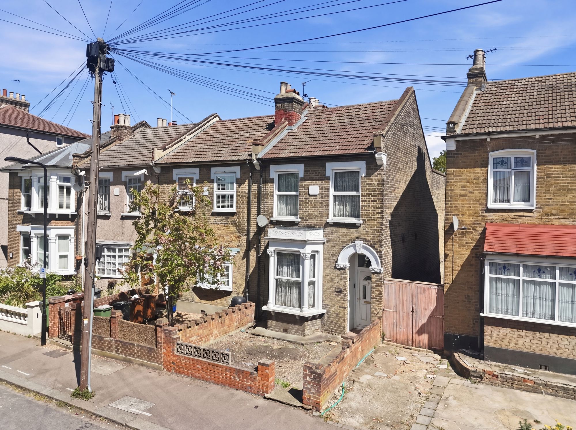 3 bed end of terrace house for sale in Grange Park Road, London, E10 - Property Image 1