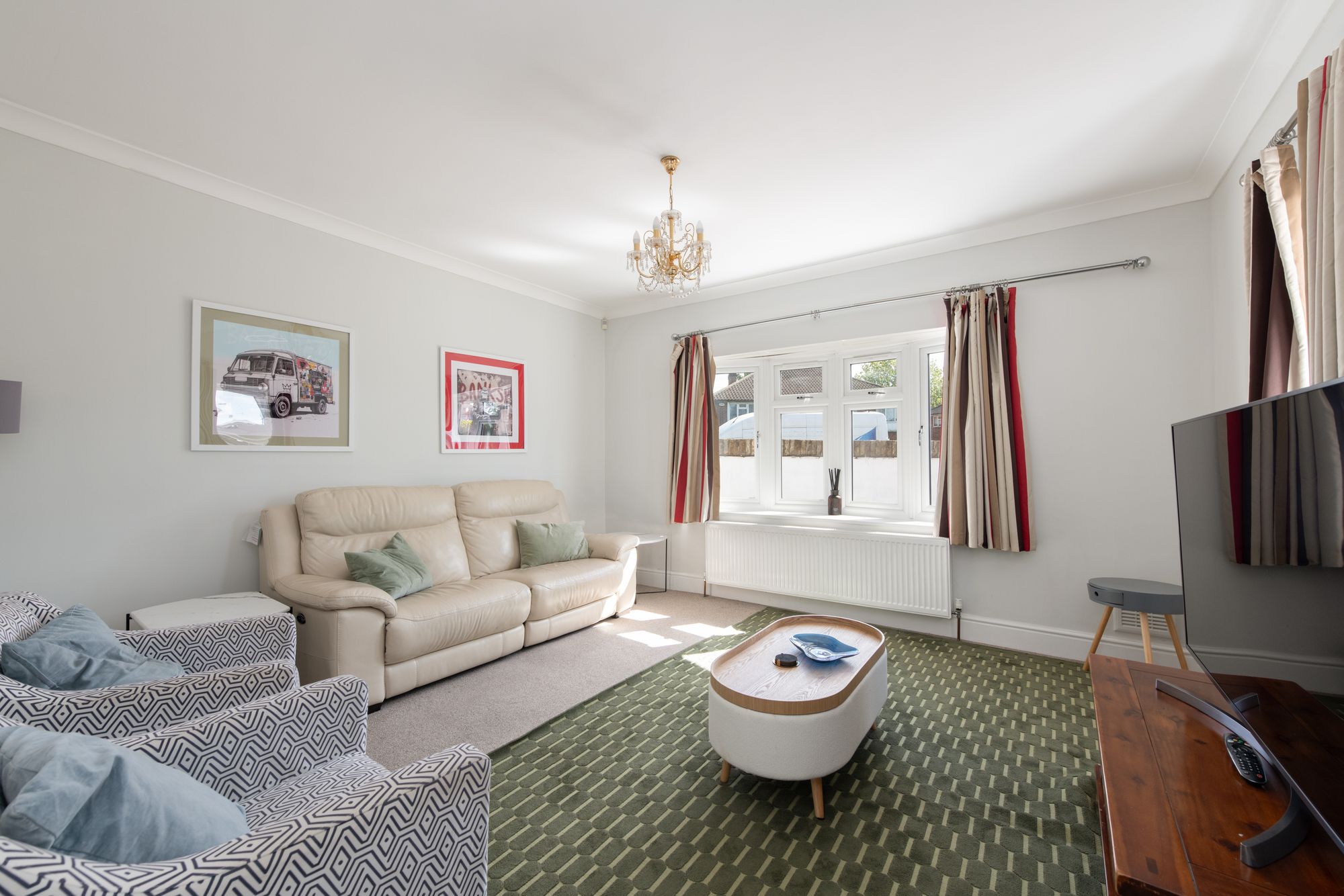 3 bed detached bungalow for sale in Spring Grove Road, Hounslow, TW3 4