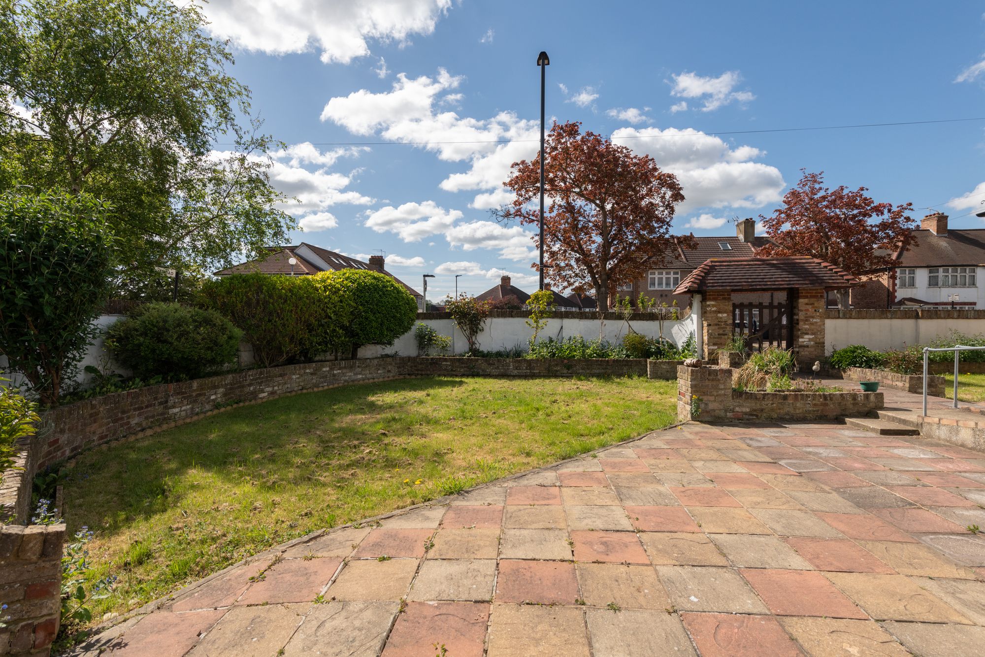 3 bed detached bungalow for sale in Spring Grove Road, Hounslow, TW3 14