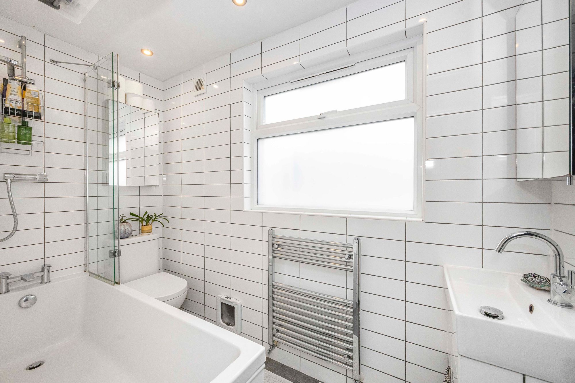 2 bed flat for sale in Albert Road, Leyton, E10 10
