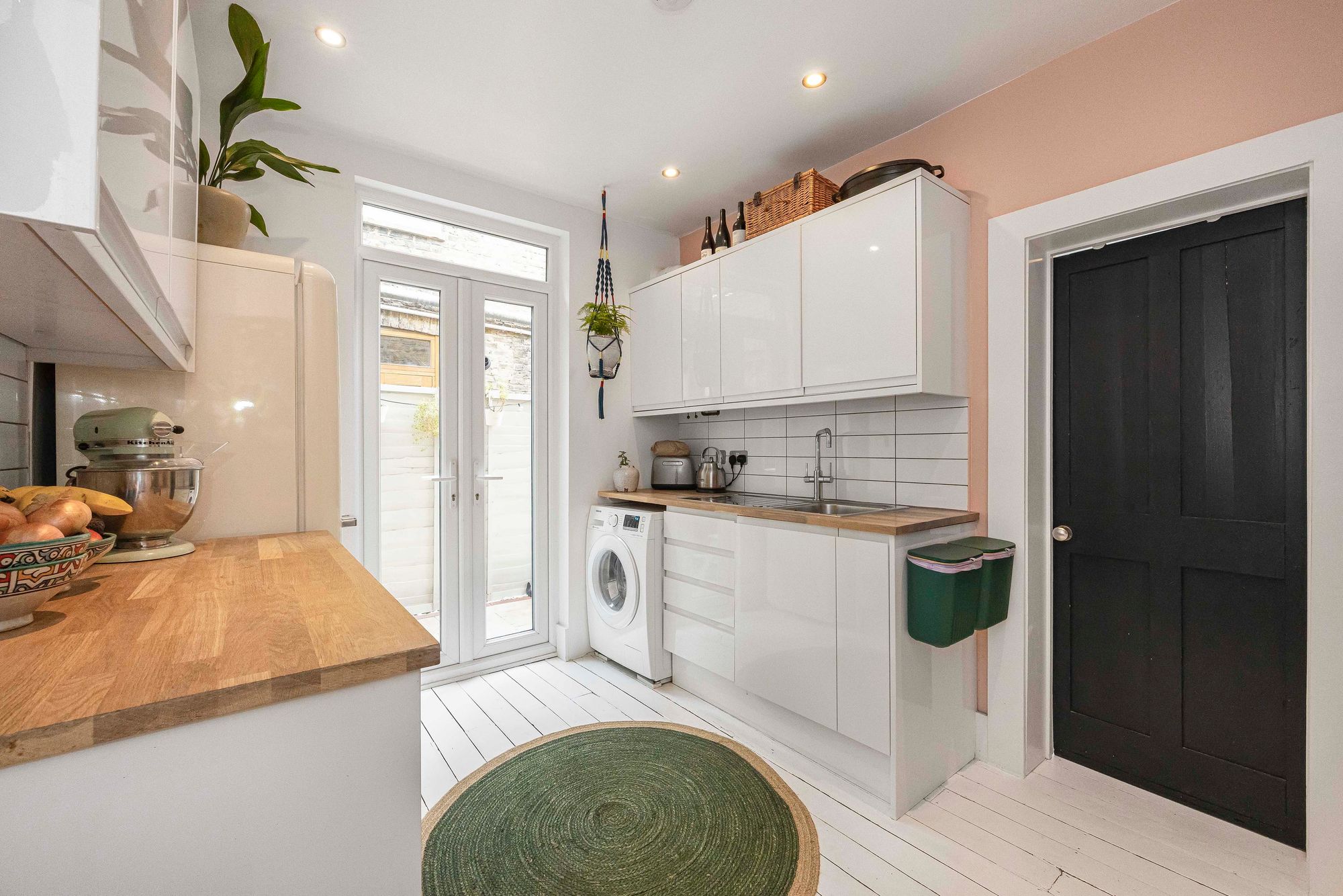 2 bed flat for sale in Albert Road, Leyton, E10 6