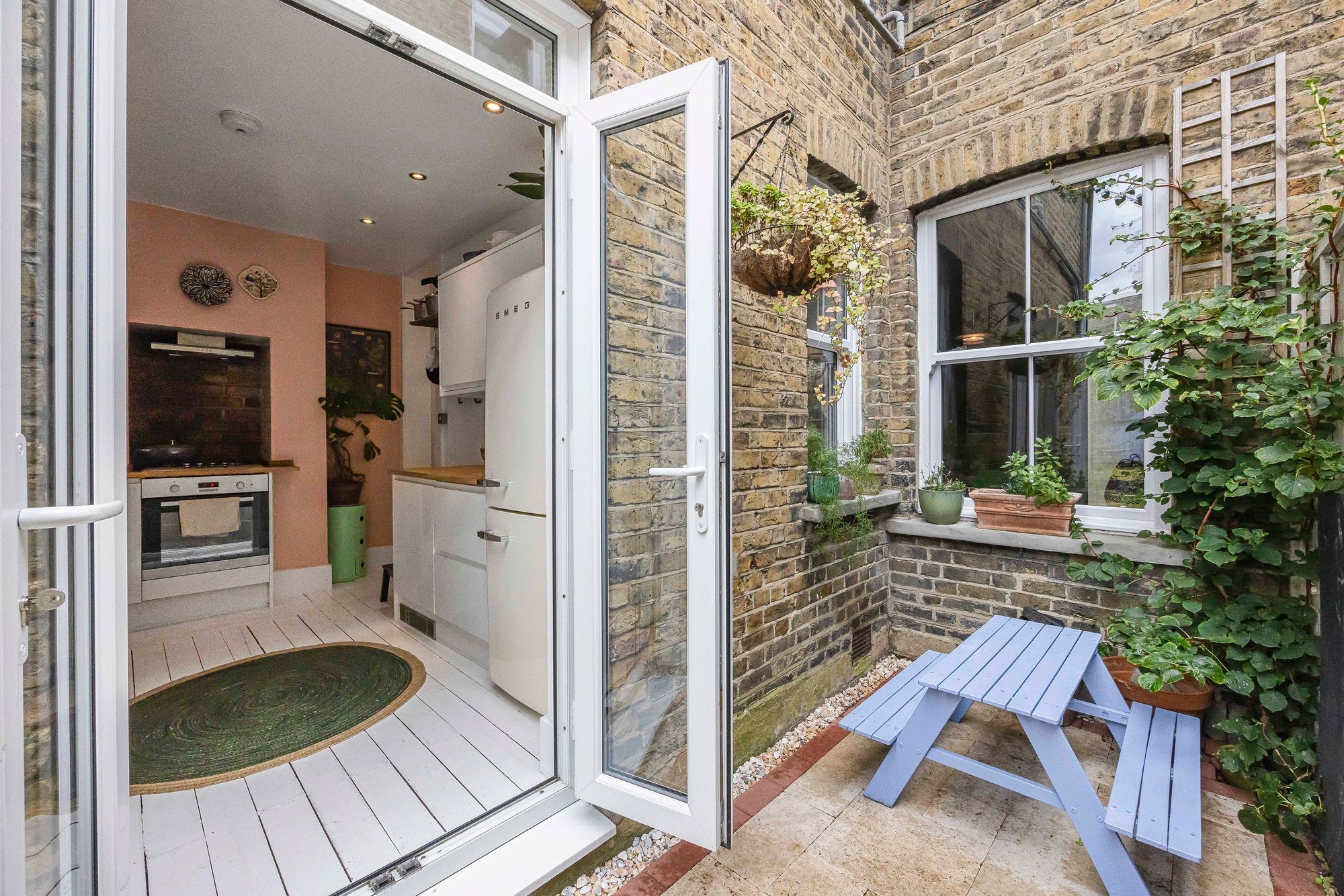 2 bed flat for sale in Albert Road, Leyton, E10  - Property Image 16