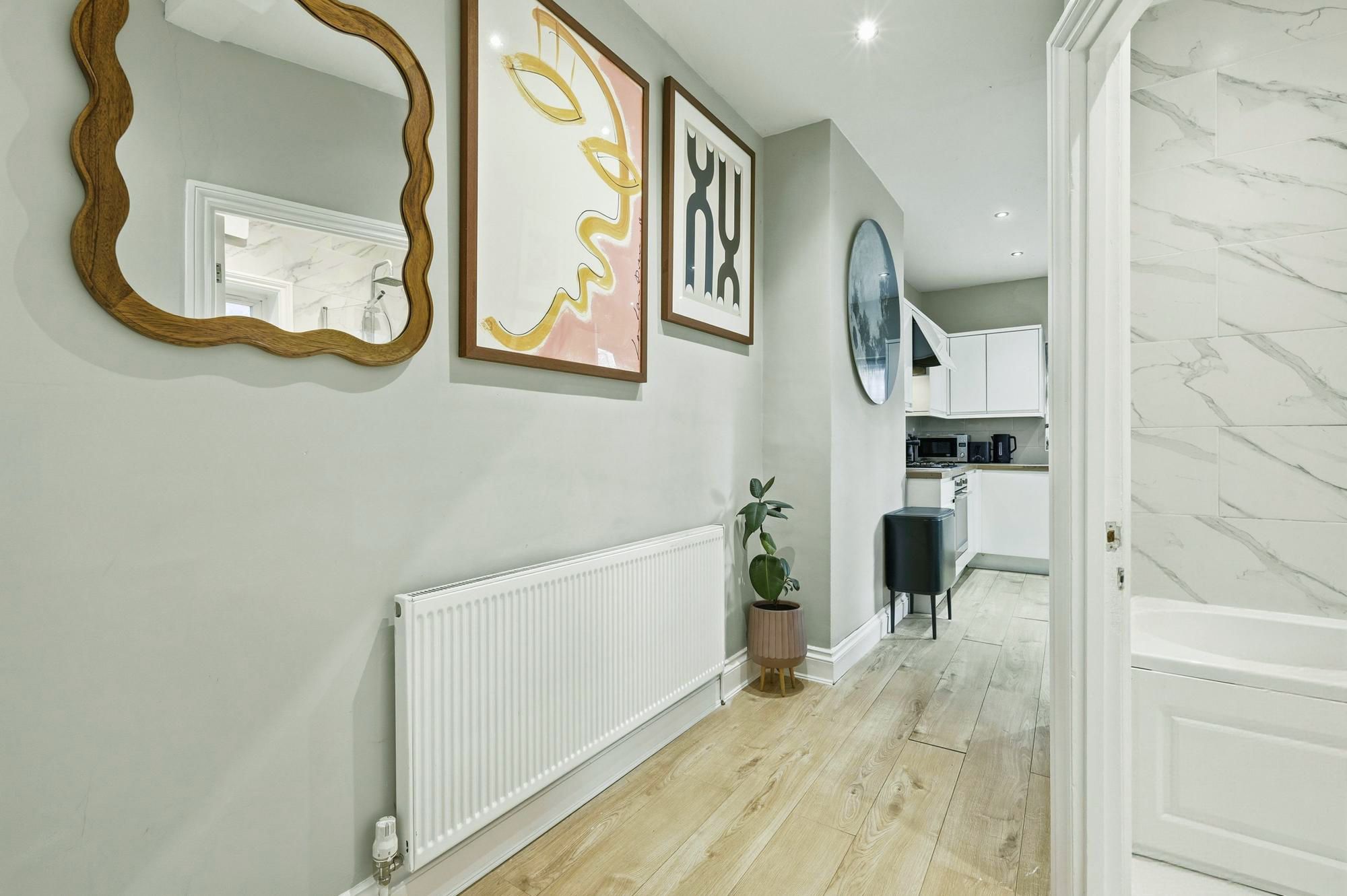 1 bed flat for sale in Leasowes Road, Leyton, E10 7