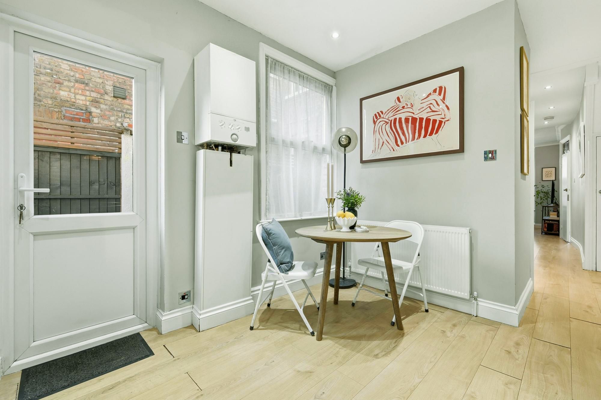 1 bed flat for sale in Leasowes Road, Leyton, E10  - Property Image 11