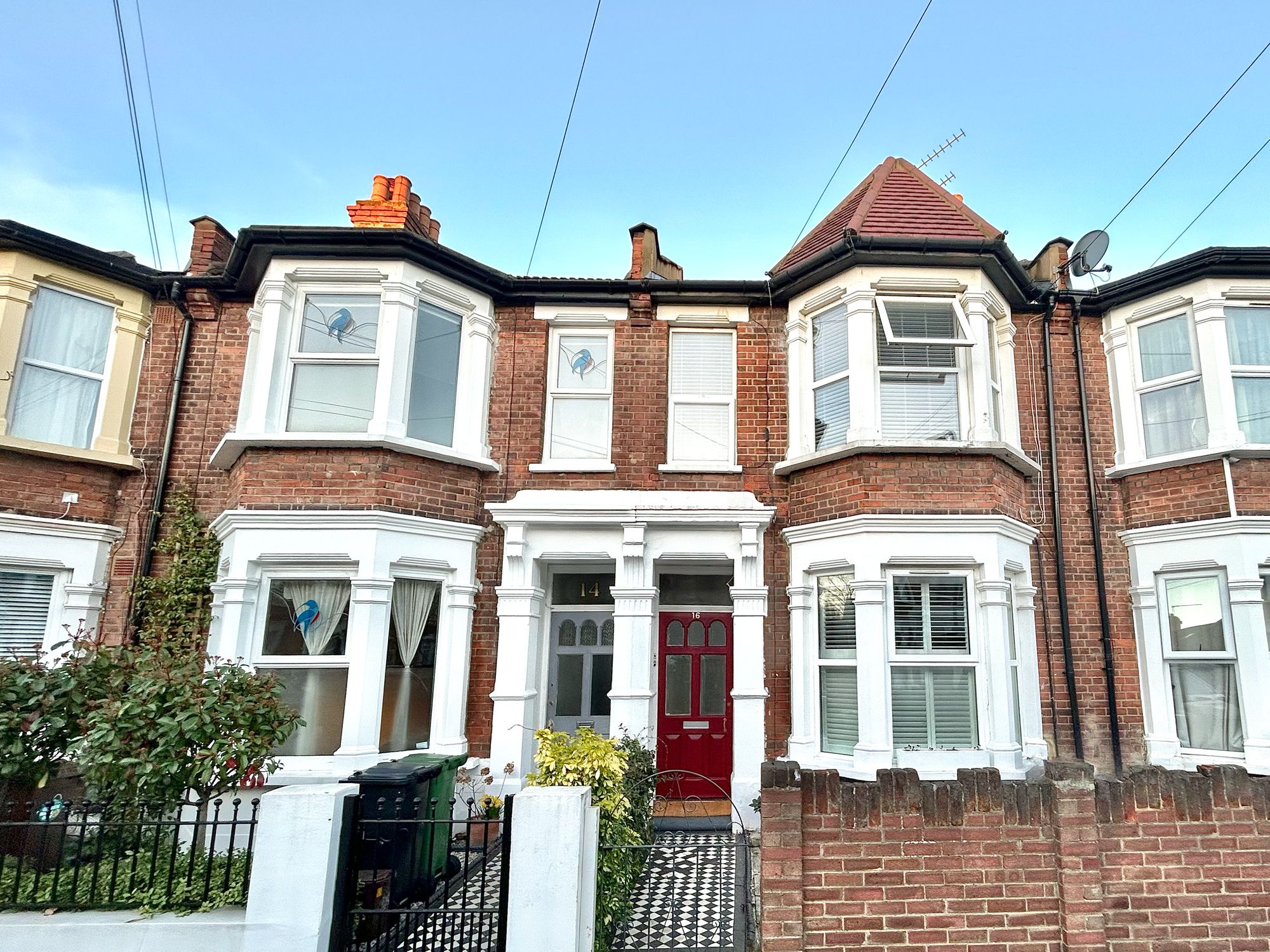 1 bed flat for sale in Leasowes Road, Leyton, E10