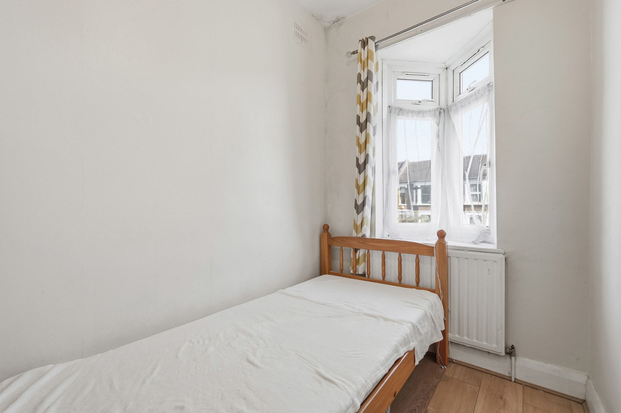 3 bed mid-terraced house for sale in Vicarage Road, Leyton, E10  - Property Image 10