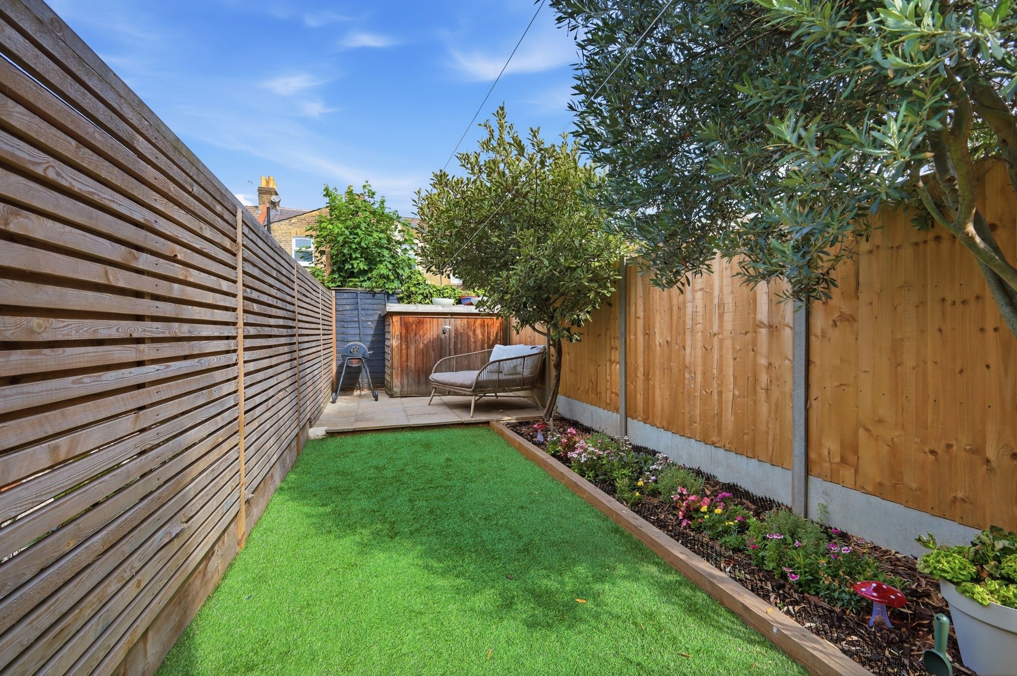 2 bed flat for sale in Murchison Road, Leyton, E10 3