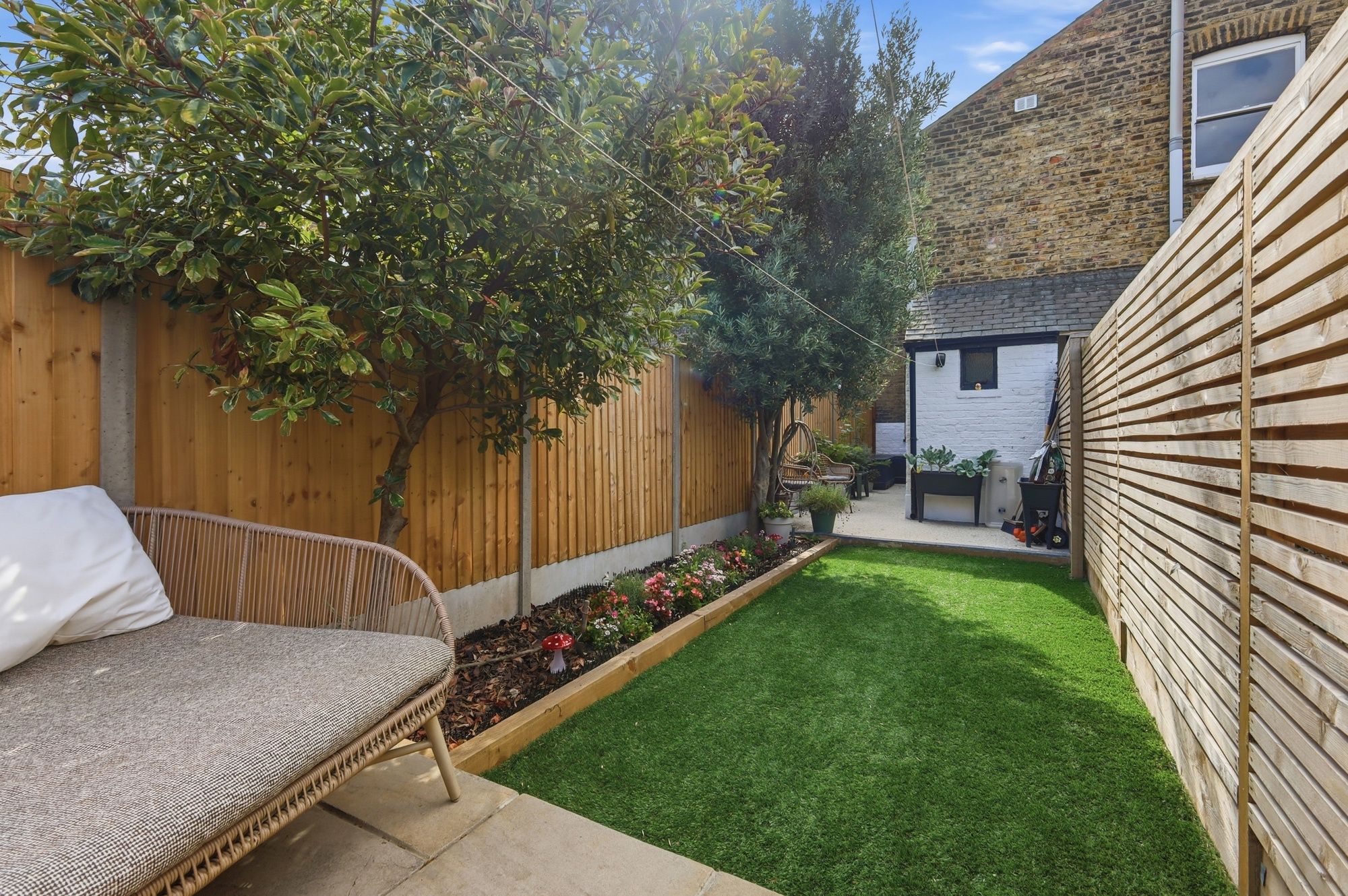 2 bed flat for sale in Murchison Road, Leyton, E10 16