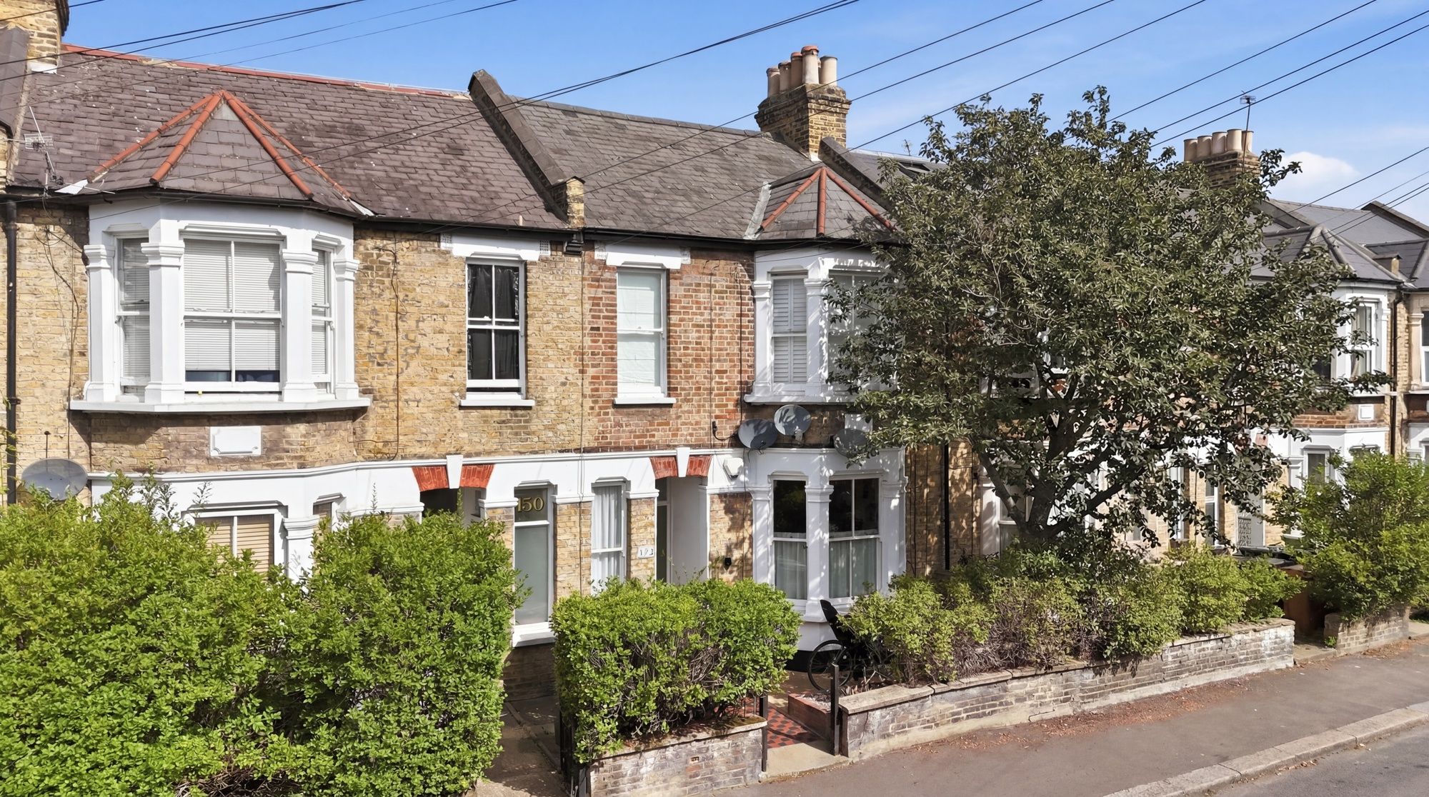 2 bed flat for sale in Murchison Road, Leyton, E10 - Property Image 1