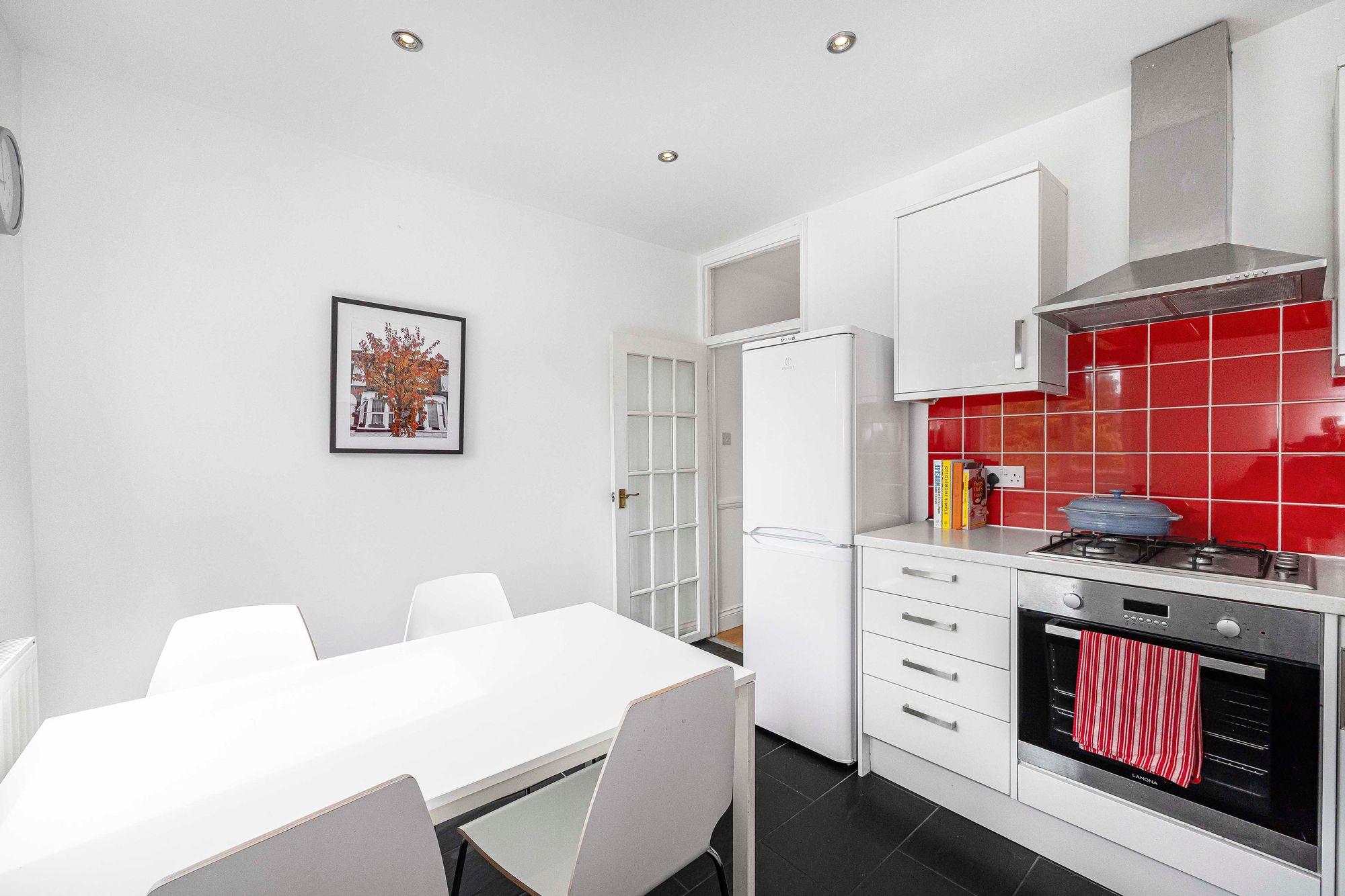 2 bed flat for sale in Leslie Road, Leytonstone, E11  - Property Image 9