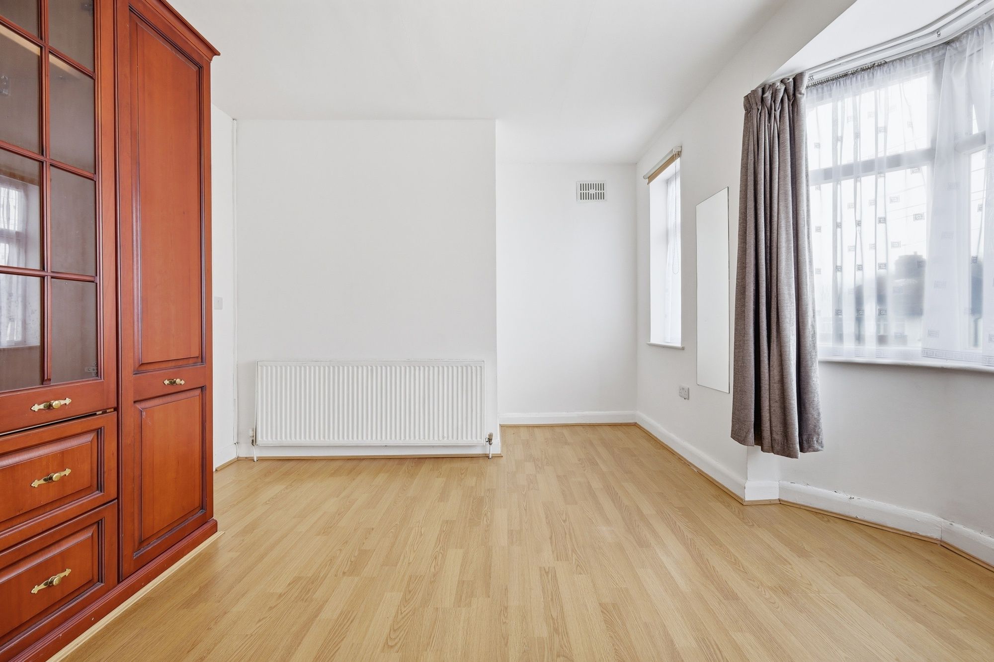 2 bed semi-detached house for sale in Cheriton Avenue, Ilford, IG5  - Property Image 15