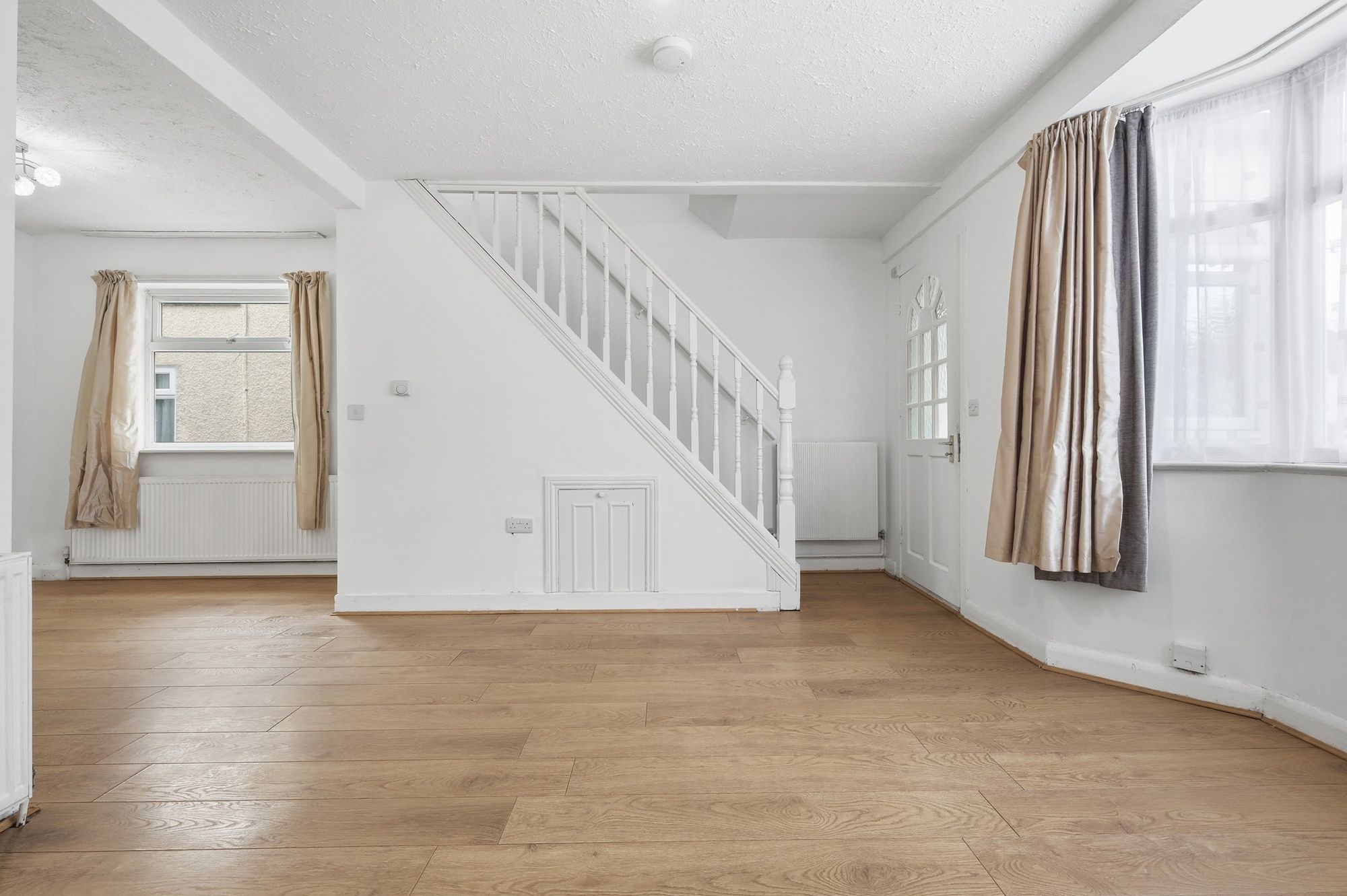 2 bed semi-detached house for sale in Cheriton Avenue, Ilford, IG5  - Property Image 8