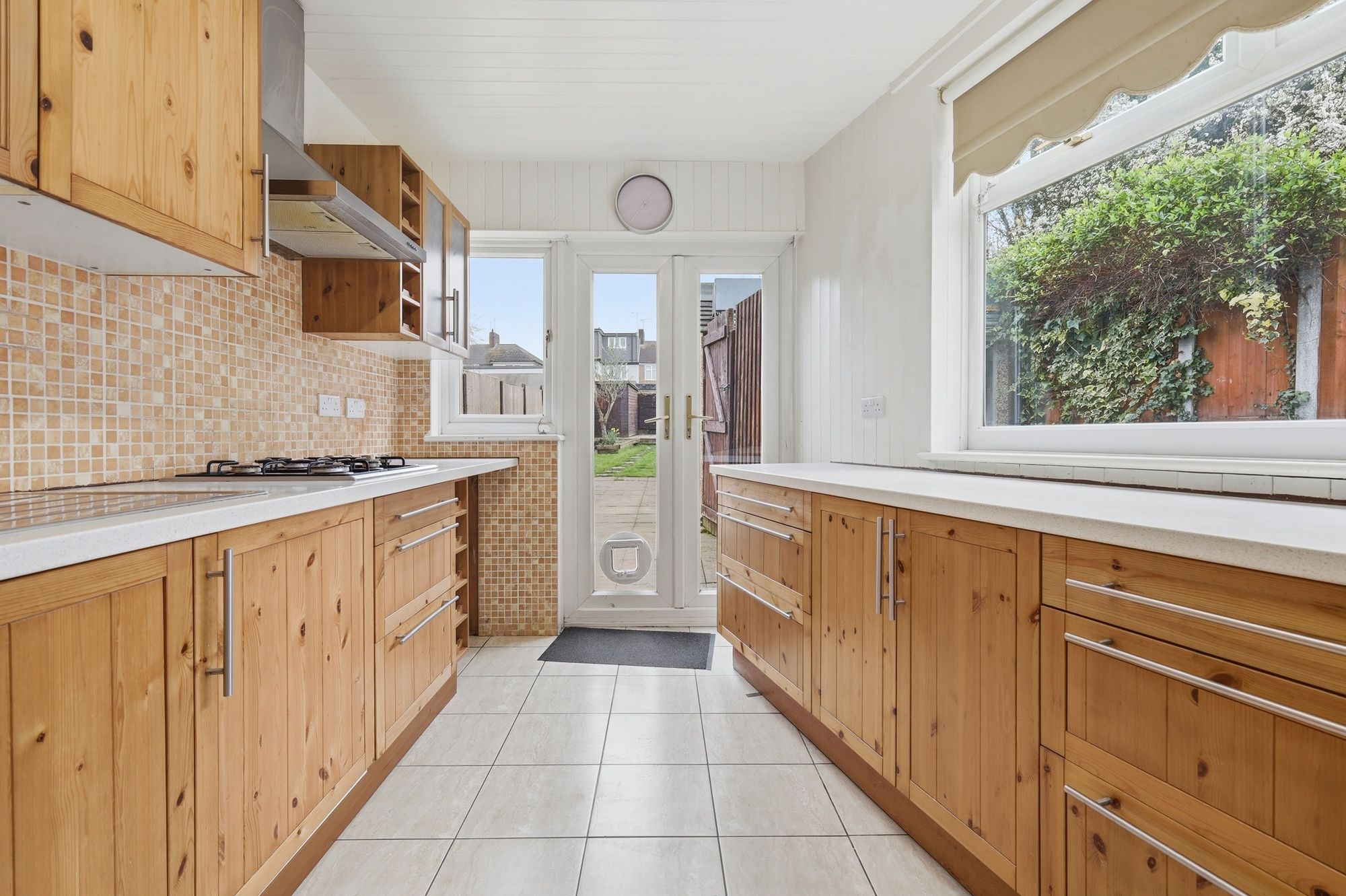 2 bed semi-detached house for sale in Cheriton Avenue, Ilford, IG5  - Property Image 2