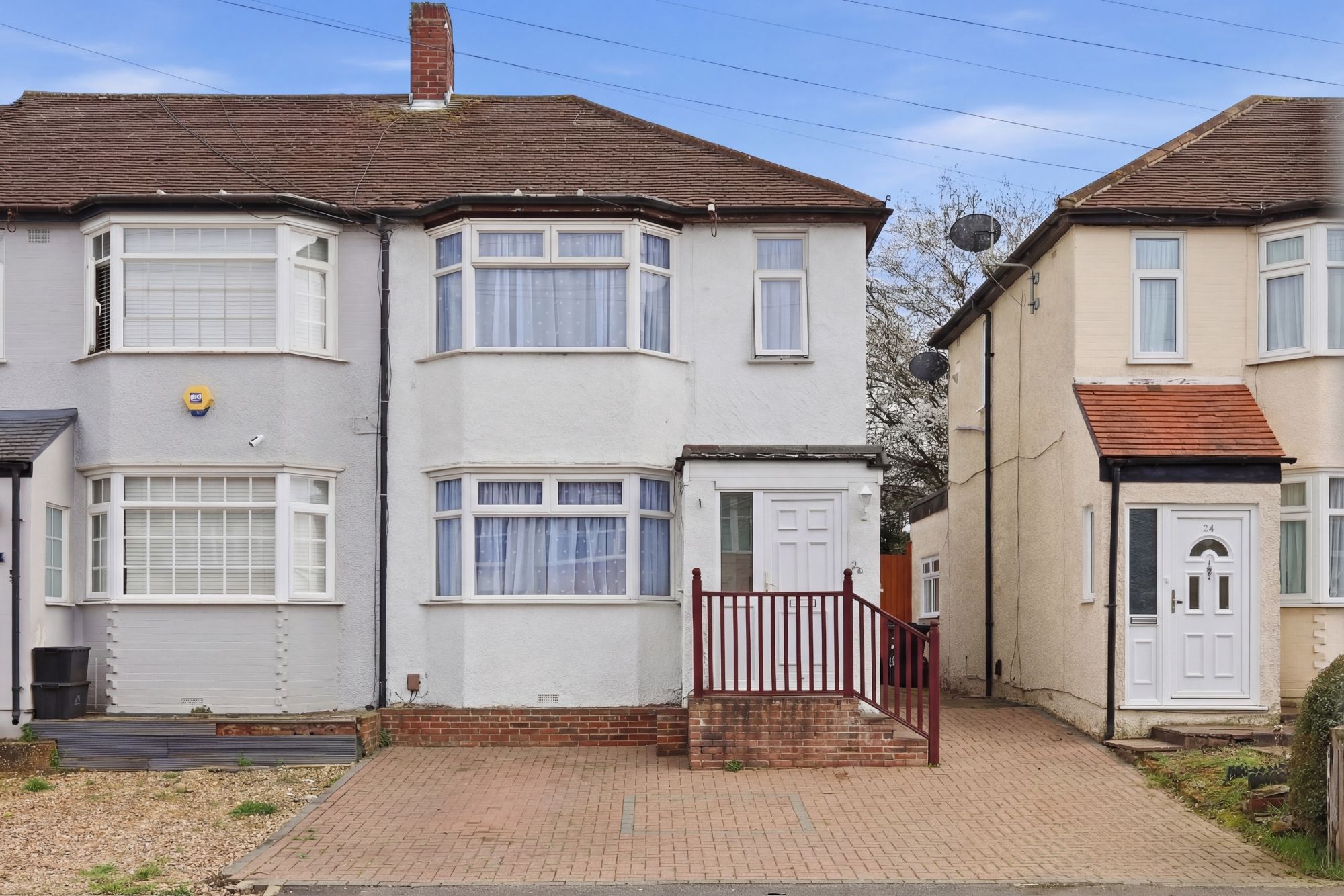 2 bed semi-detached house for sale in Cheriton Avenue, Ilford, IG5  - Property Image 1