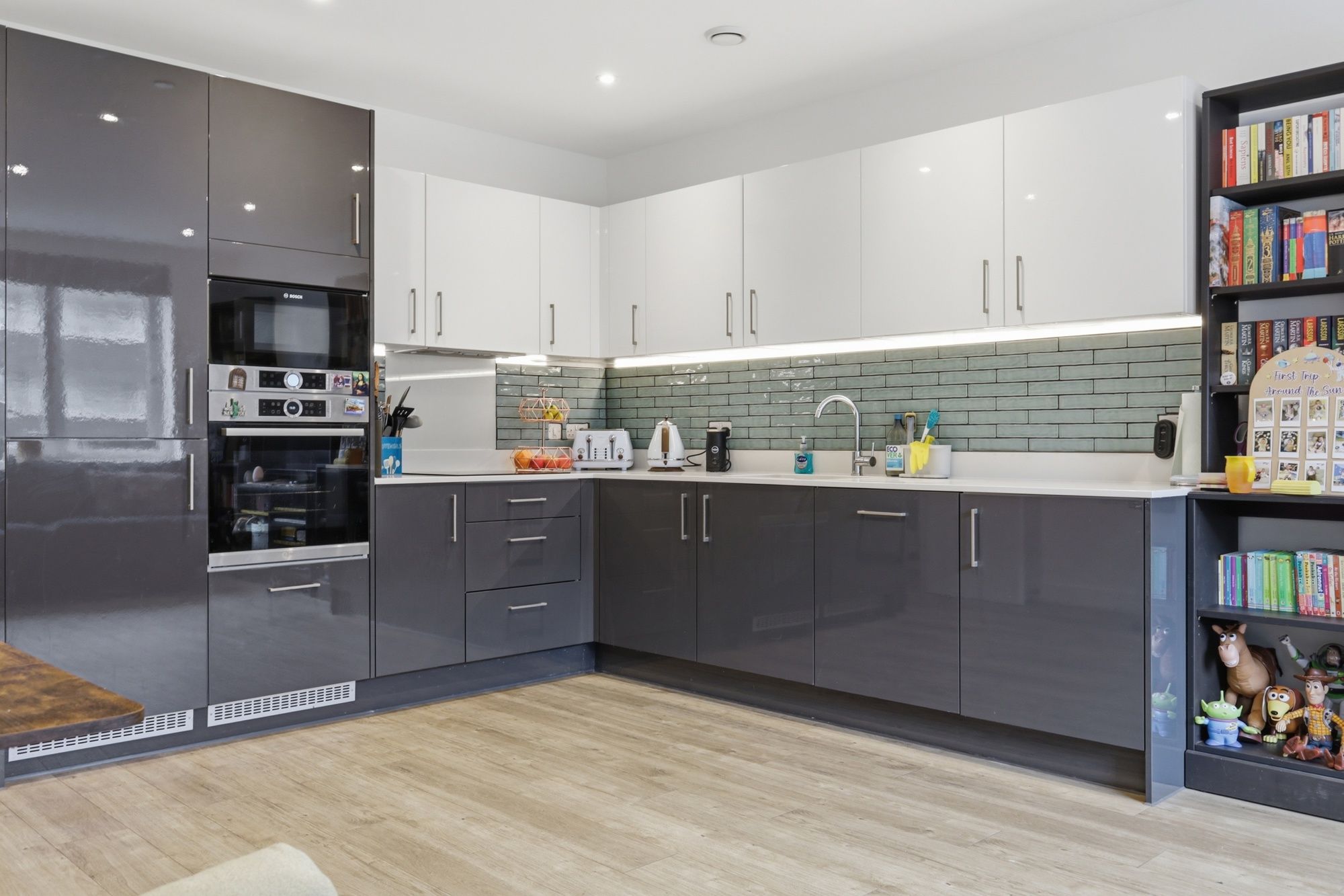 1 bed apartment for sale in Beck Square, Leyton, E10  - Property Image 4