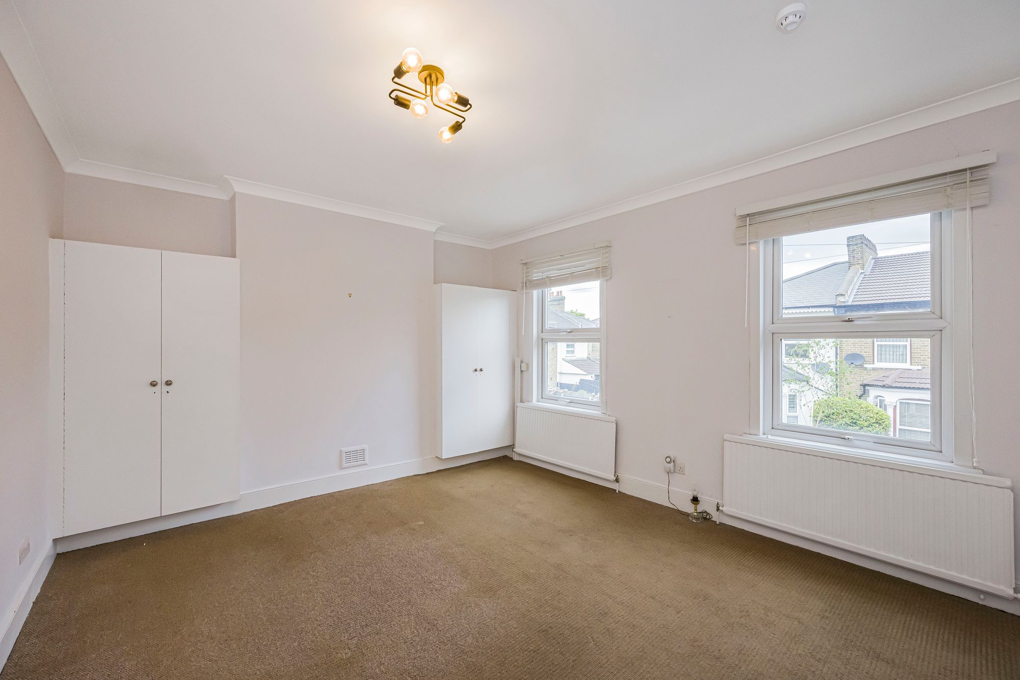 3 bed mid-terraced house for sale in St. Georges Road, Leyton, E10  - Property Image 6