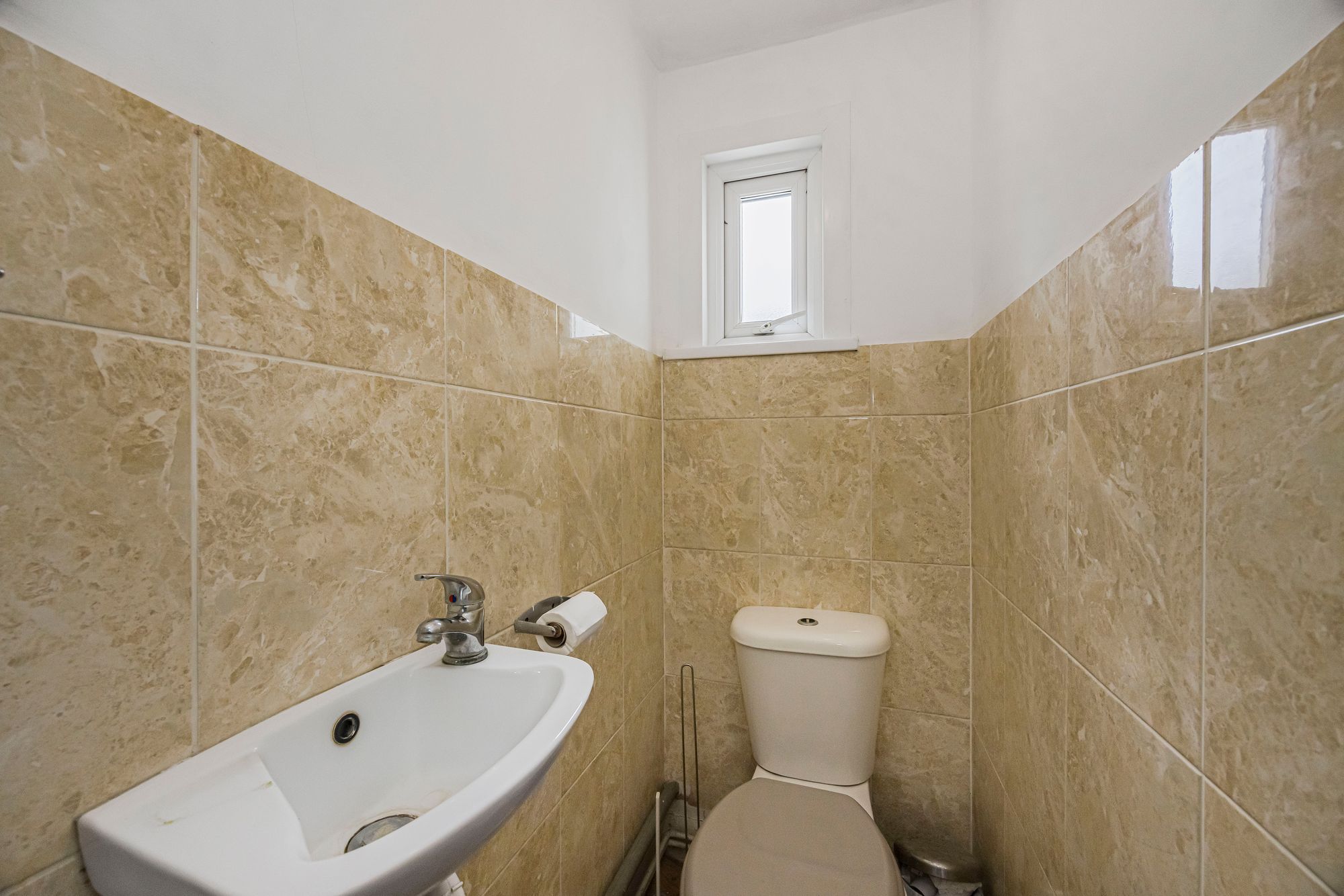 3 bed mid-terraced house for sale in St. Georges Road, Leyton, E10 8