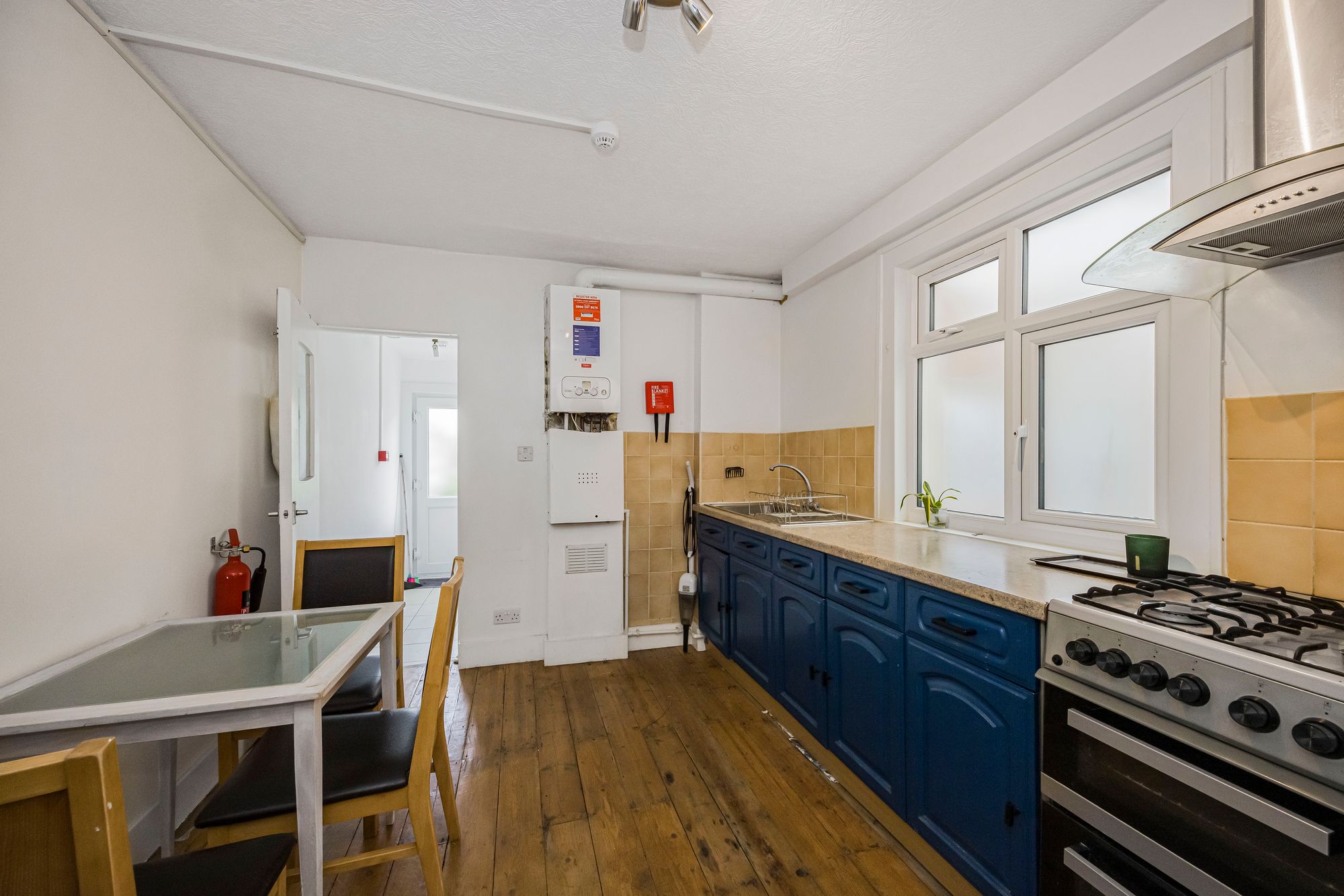 3 bed mid-terraced house for sale in St. Georges Road, Leyton, E10  - Property Image 5