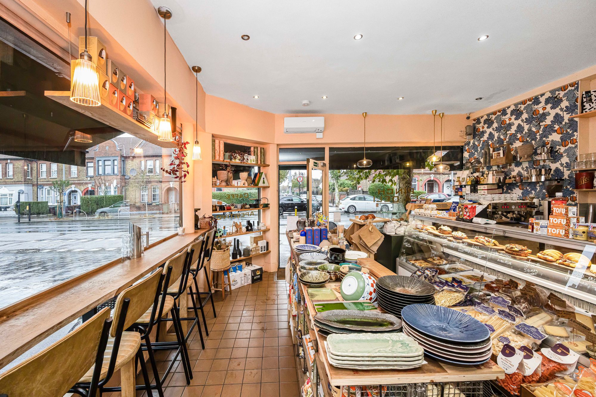 6 bed end of terrace house for sale in Lea Bridge Road, Leyton, E10 6