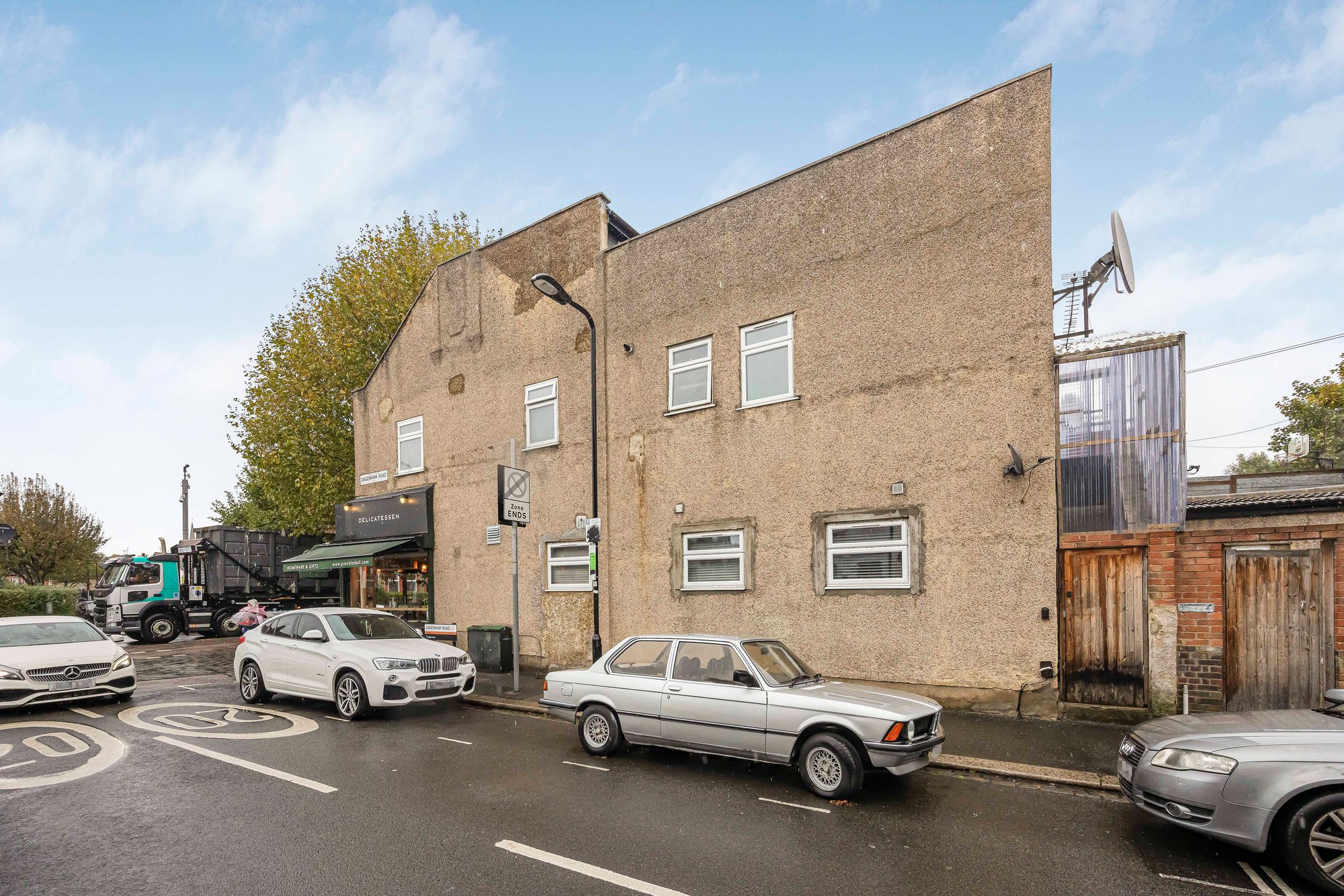 6 bed end of terrace house for sale in Lea Bridge Road, Leyton, E10 5