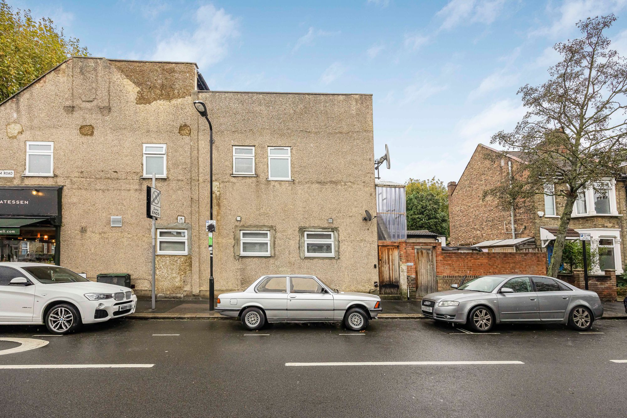 6 bed end of terrace house for sale in Lea Bridge Road, Leyton, E10 12