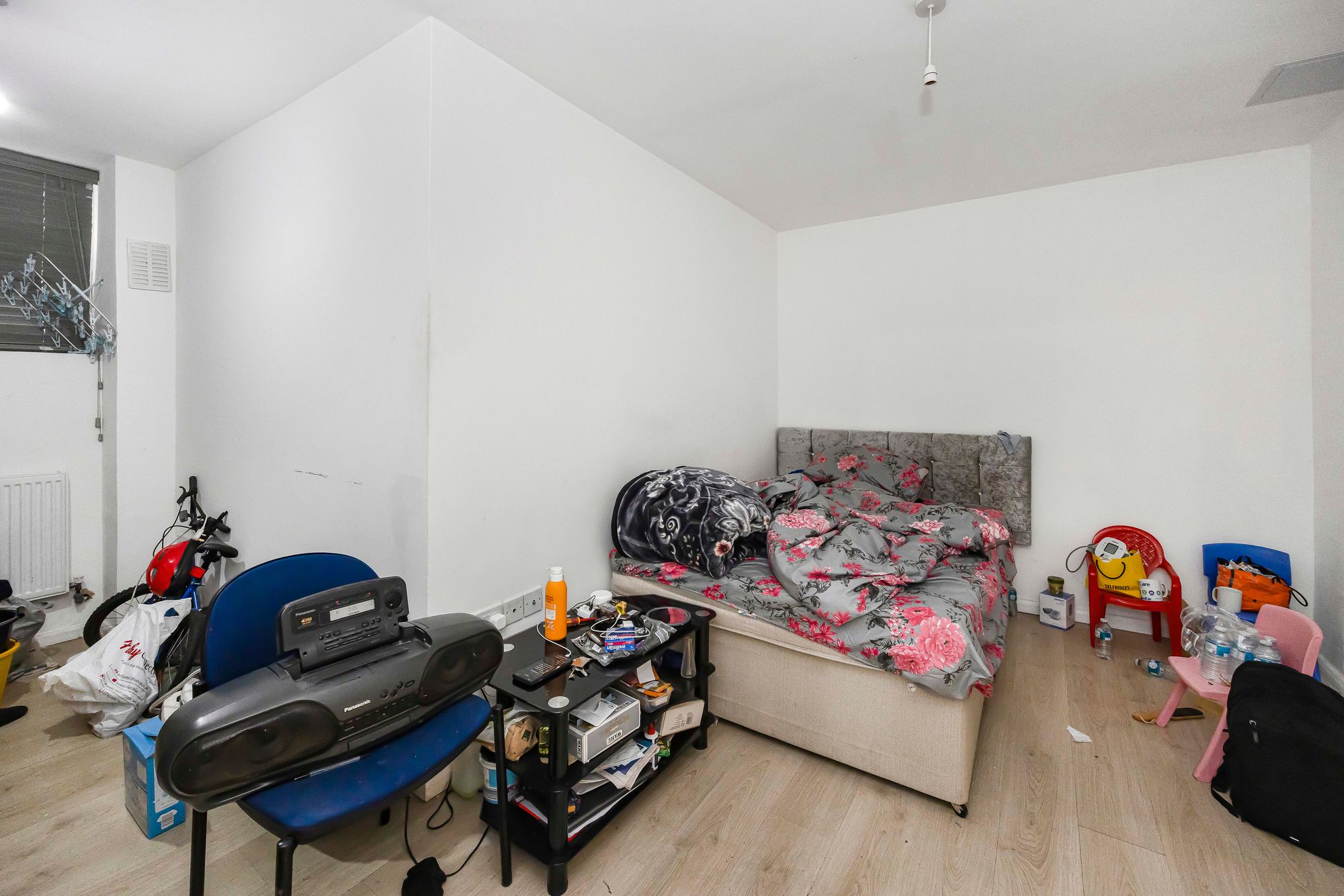 6 bed end of terrace house for sale in Lea Bridge Road, Leyton, E10 24