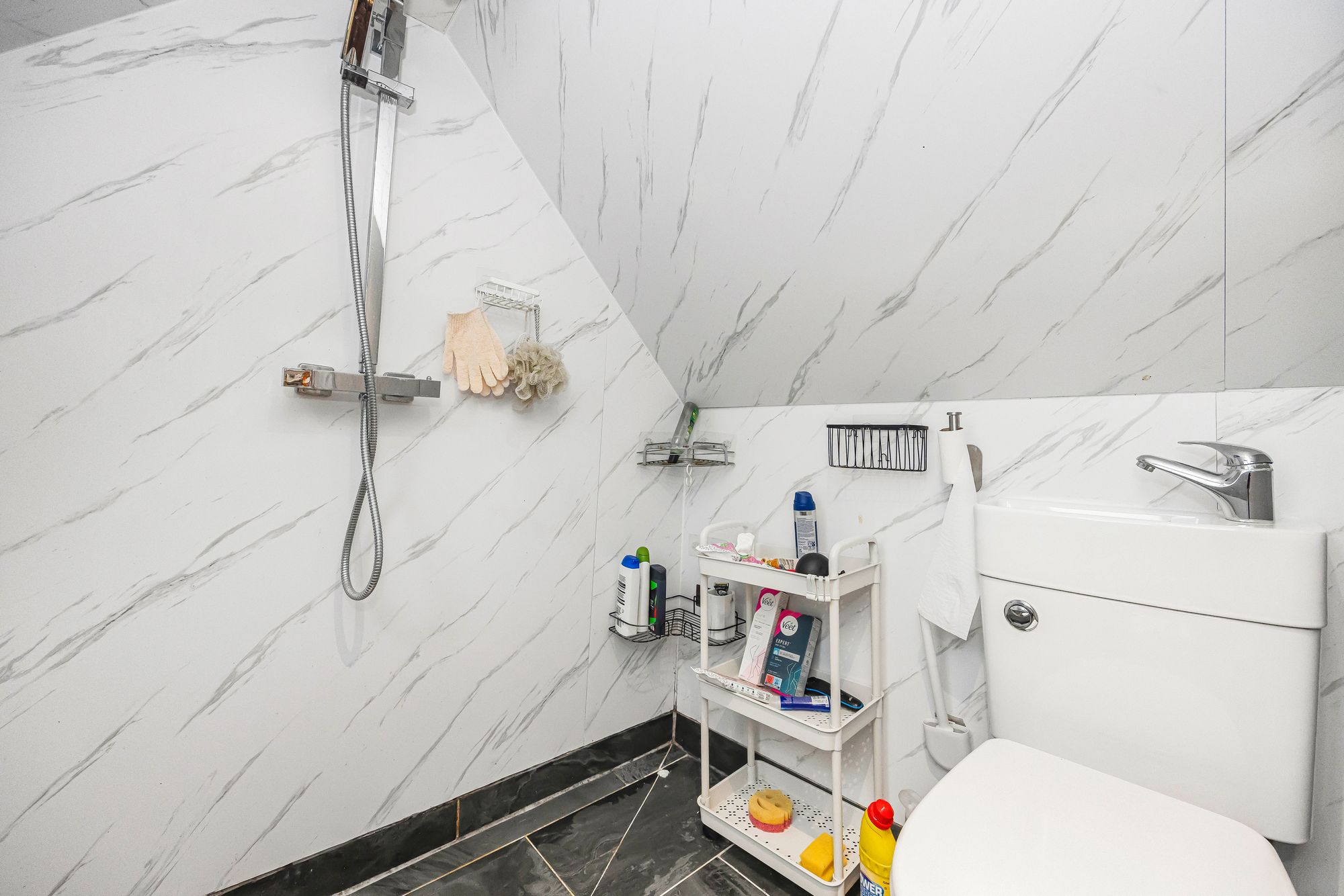 6 bed end of terrace house for sale in Lea Bridge Road, Leyton, E10  - Property Image 44