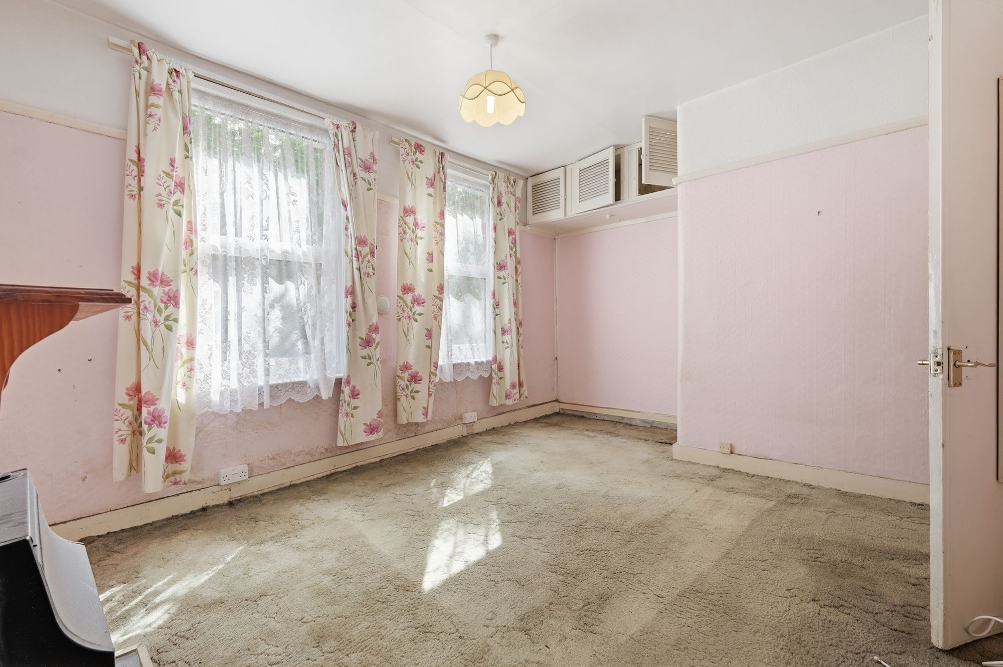 2 bed end of terrace house for sale in Gainsborough Avenue, London, E12 9