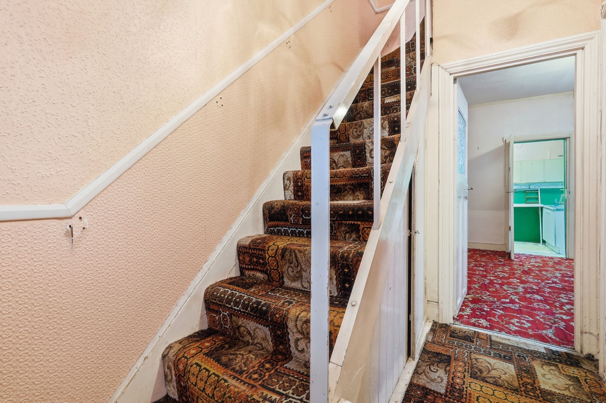 2 bed end of terrace house for sale in Gainsborough Avenue, London, E12  - Property Image 9