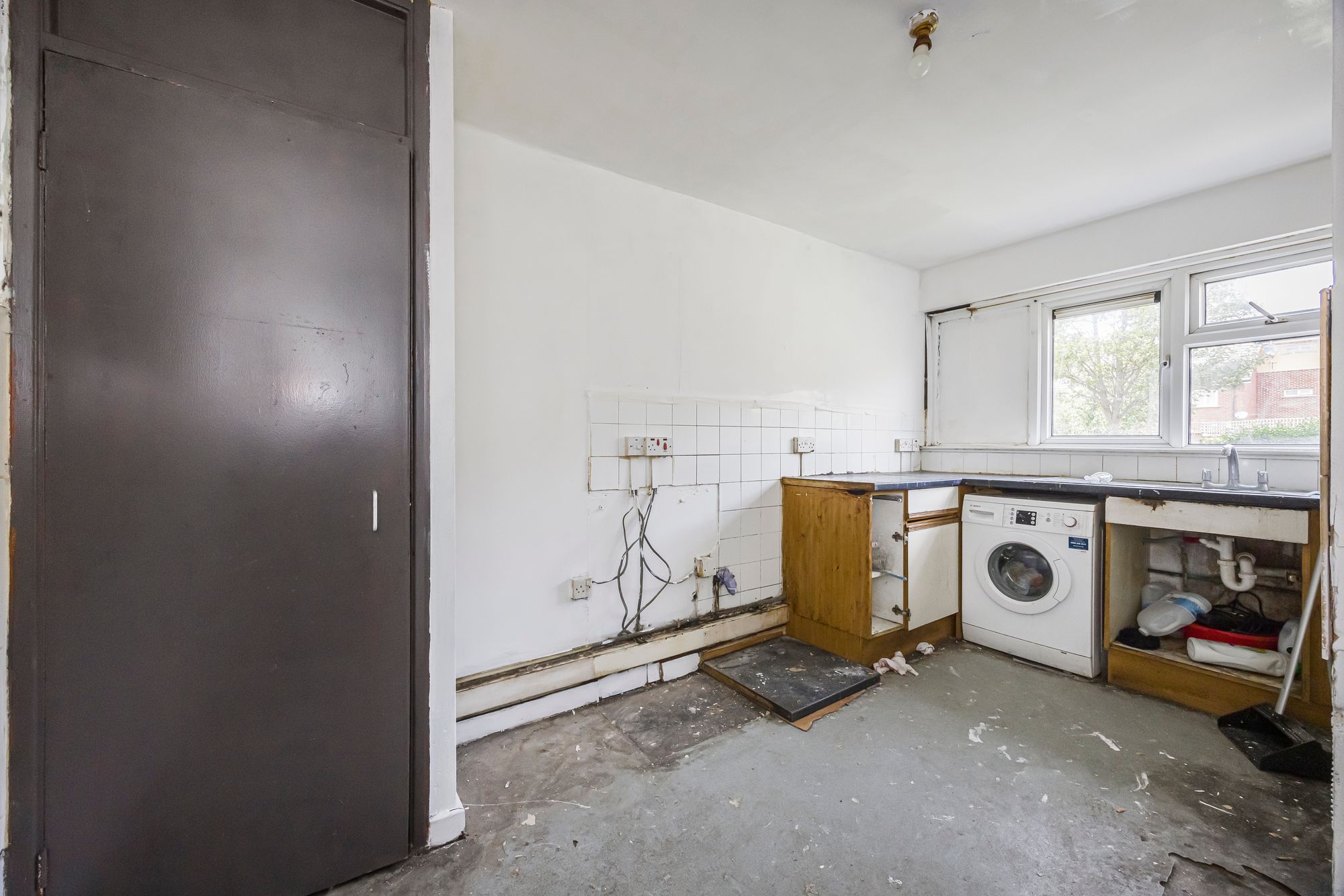 3 bed flat for sale in Kings Close, Russell Court, E10  - Property Image 10