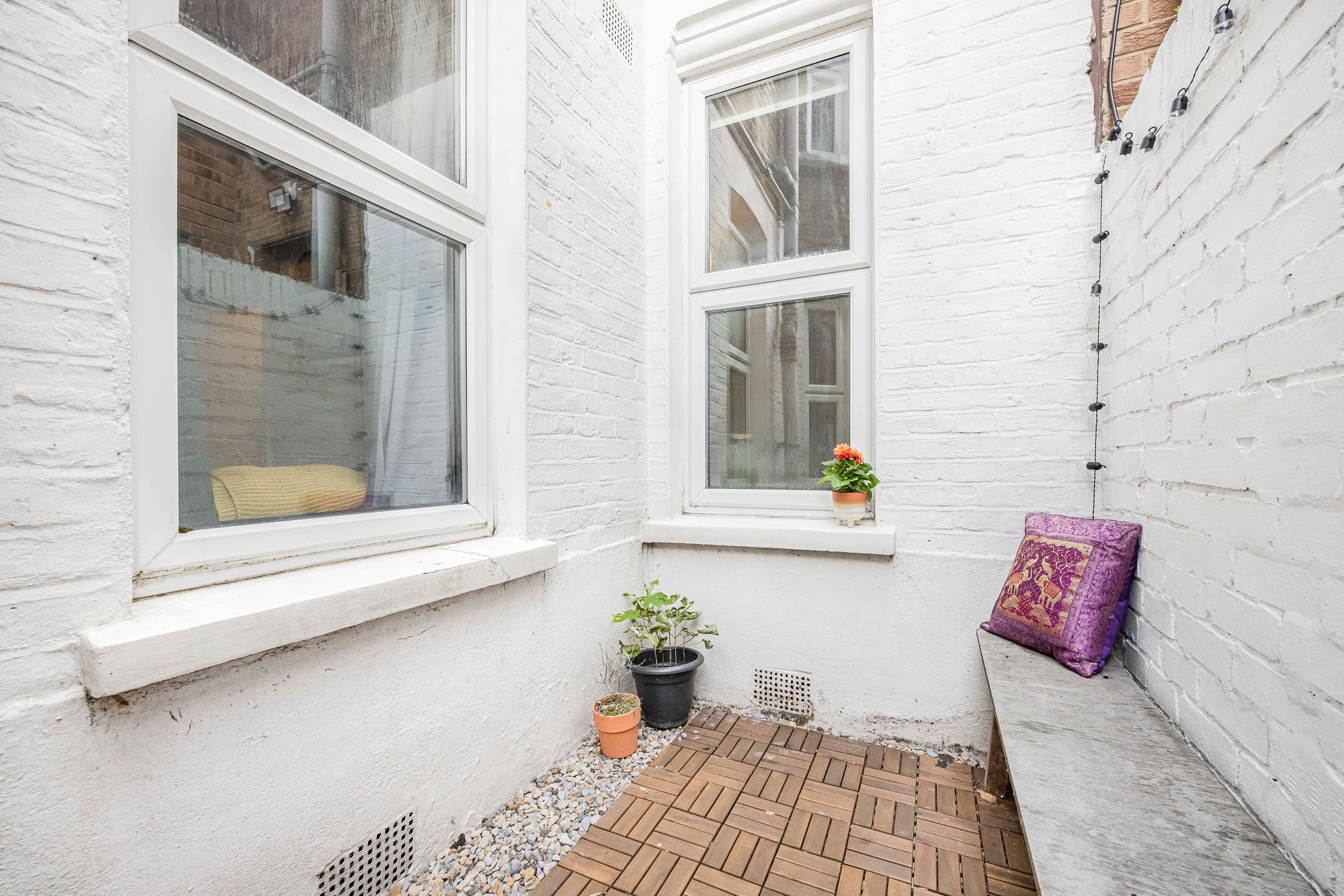 2 bed flat for sale in Ashville Road, Leytonstone E11  - Property Image 14