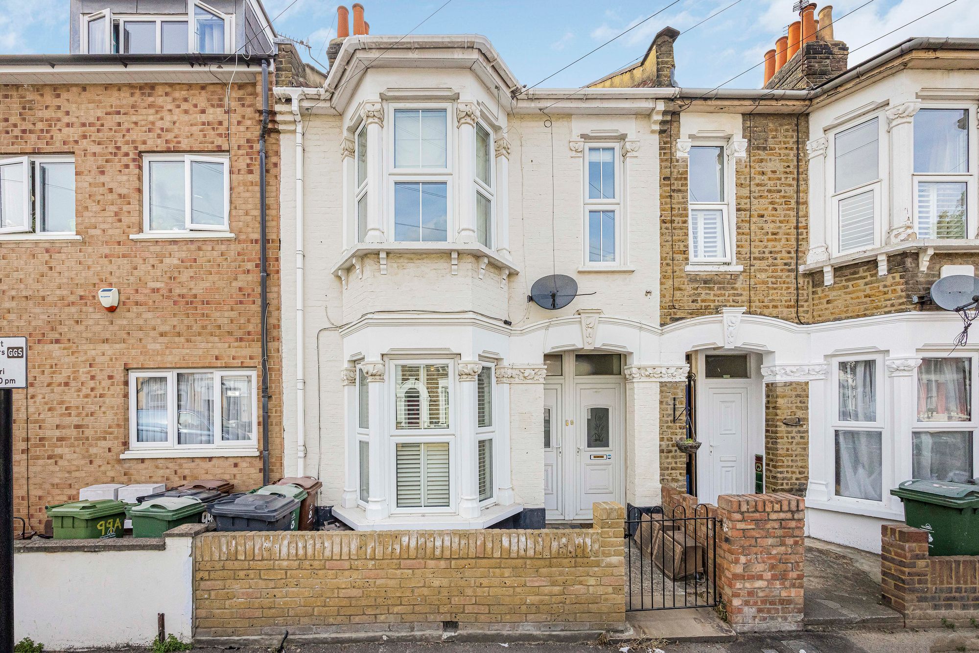 2 bed flat for sale in Ashville Road, Leytonstone E11  - Property Image 1