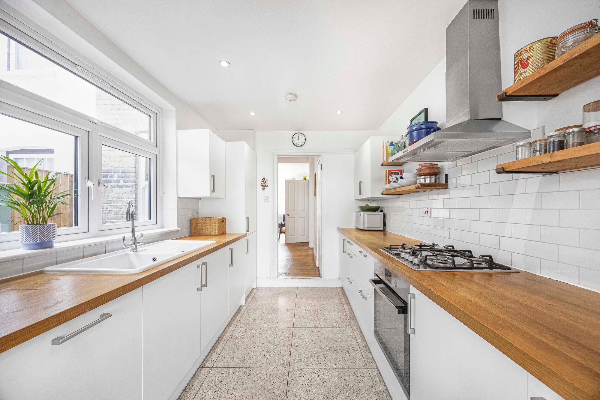 4 bed mid-terraced house for sale in Adelaide Road, Leyton, E10  - Property Image 2