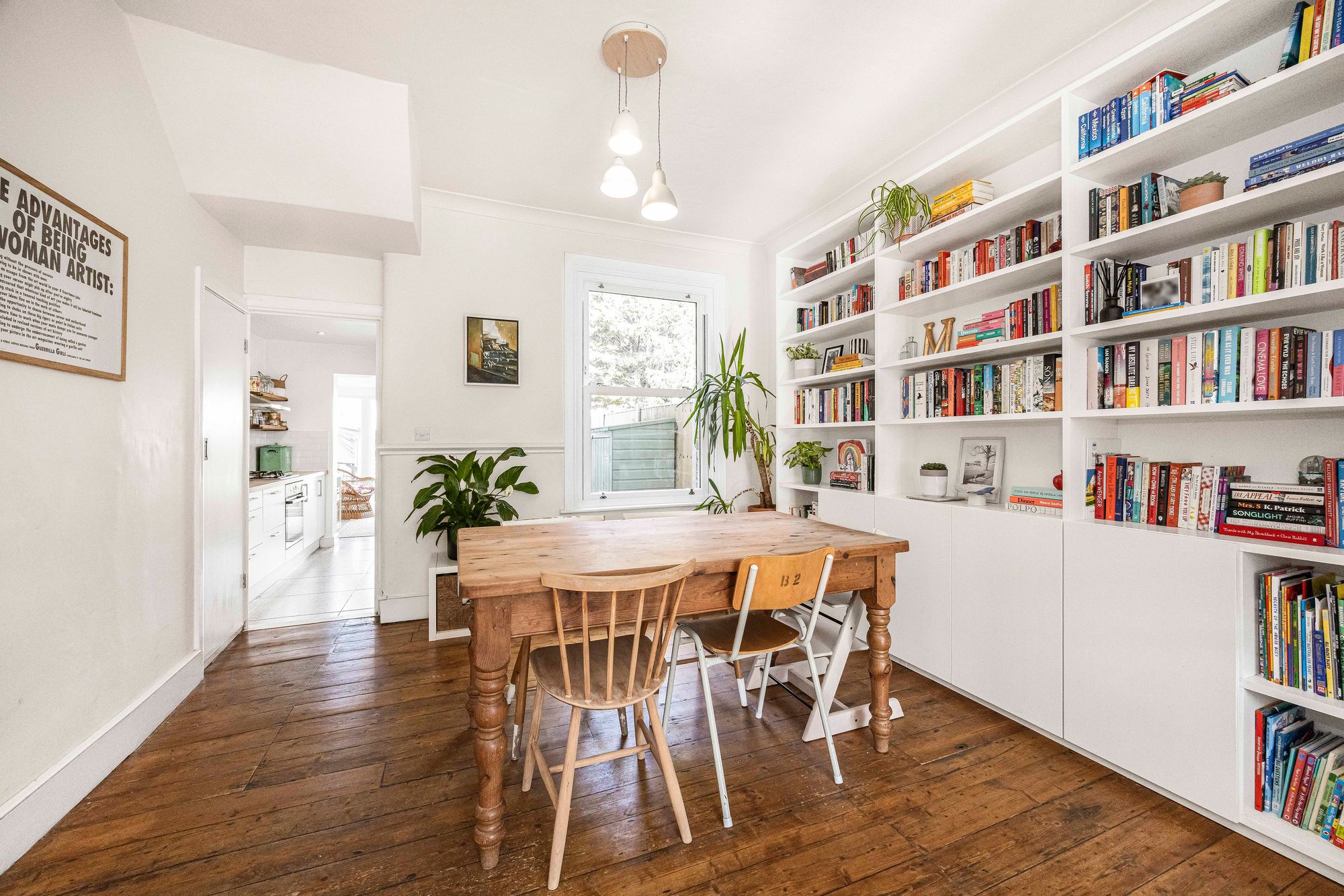 4 bed mid-terraced house for sale in Adelaide Road, Leyton, E10  - Property Image 8