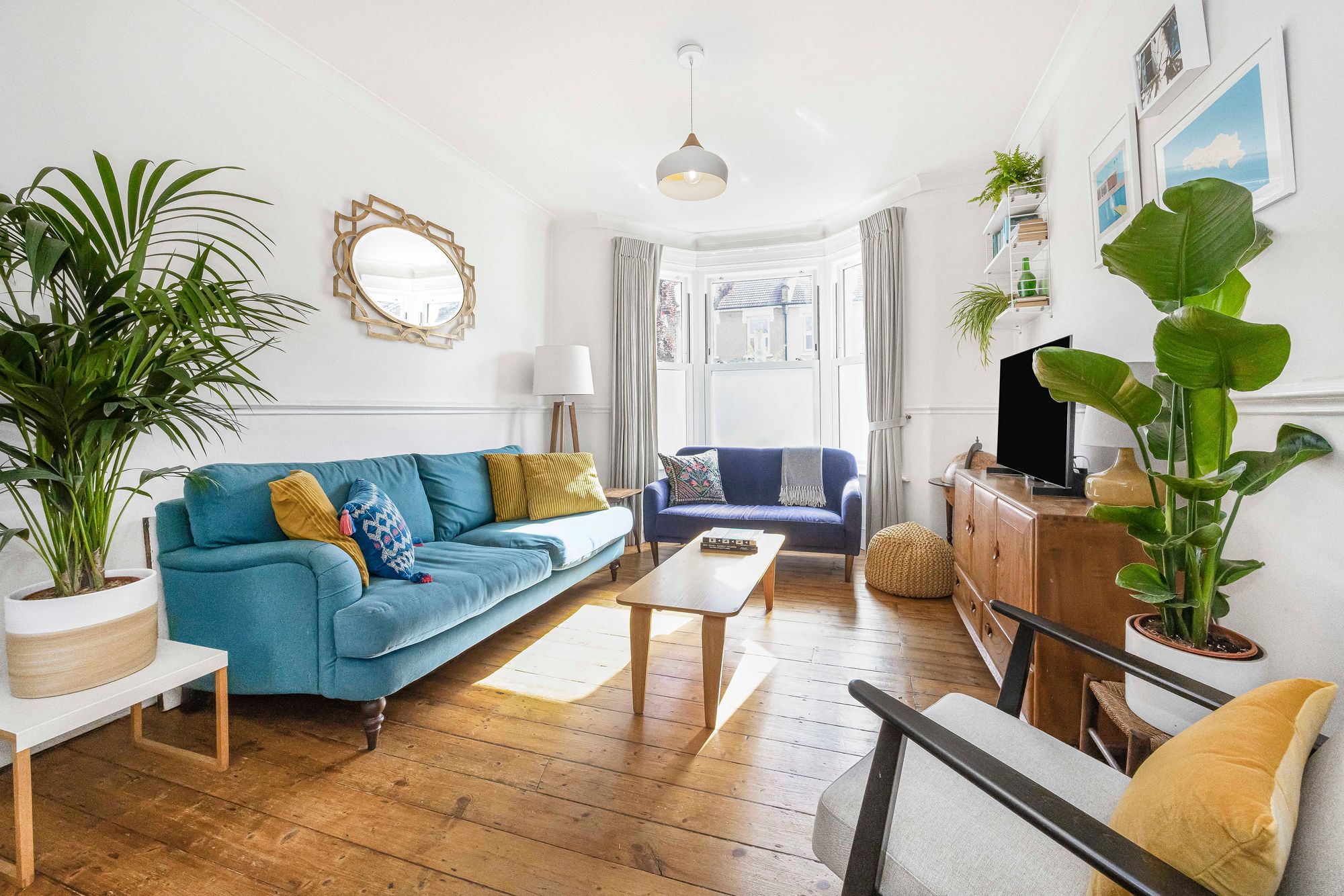 4 bed mid-terraced house for sale in Adelaide Road, Leyton, E10  - Property Image 4