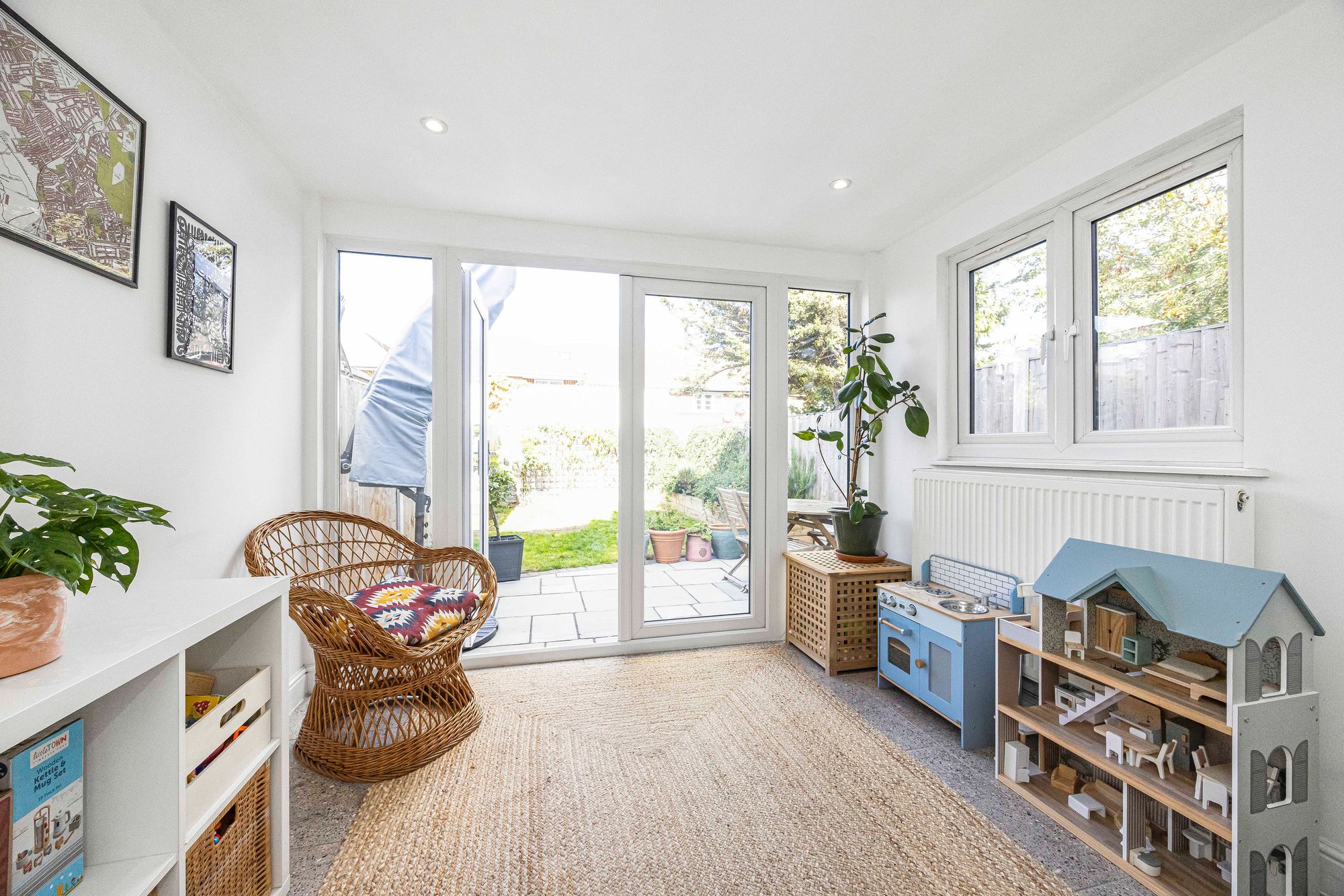 4 bed mid-terraced house for sale in Adelaide Road, Leyton, E10  - Property Image 12