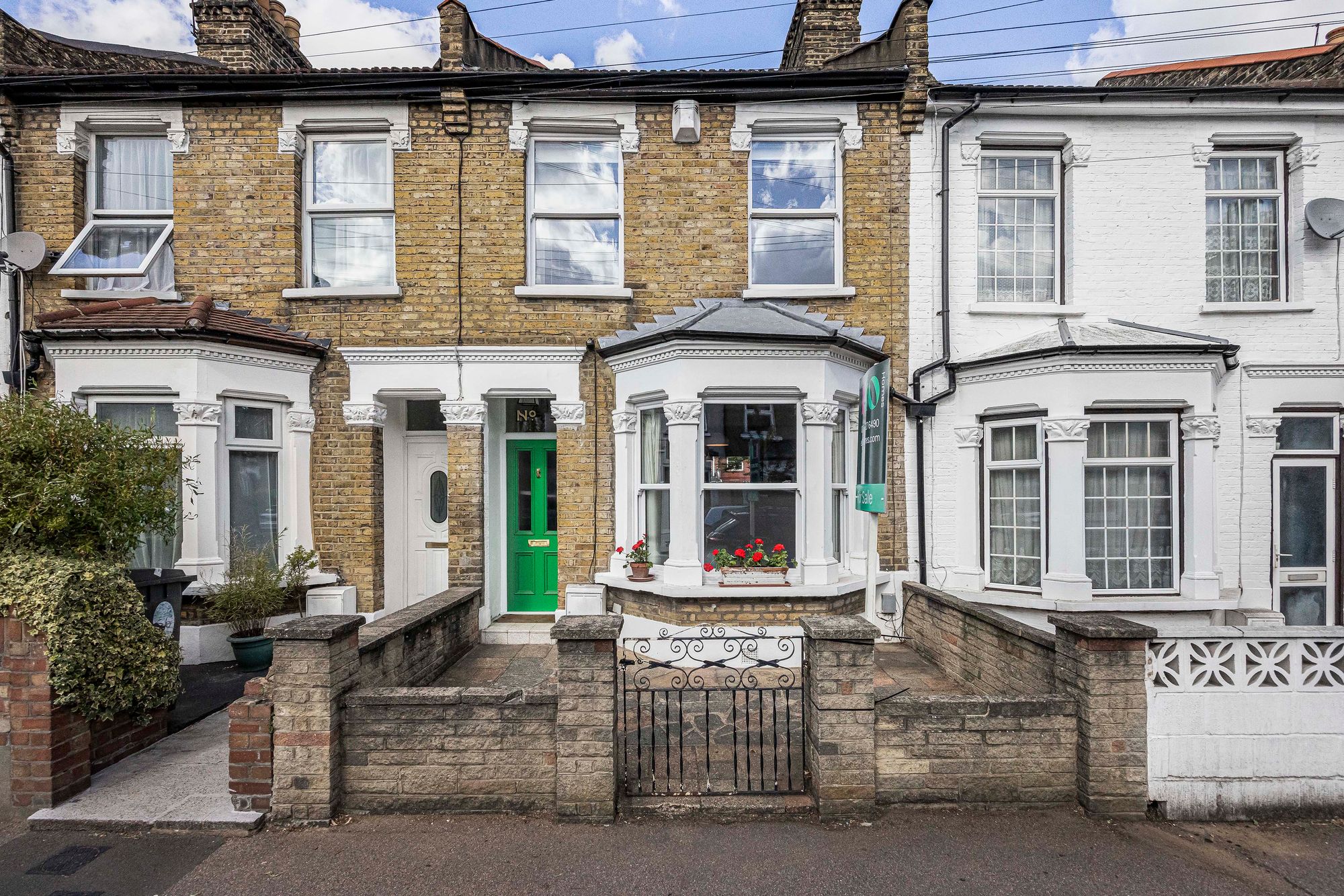 4 bed mid-terraced house for sale in Adelaide Road, Leyton, E10  - Property Image 1