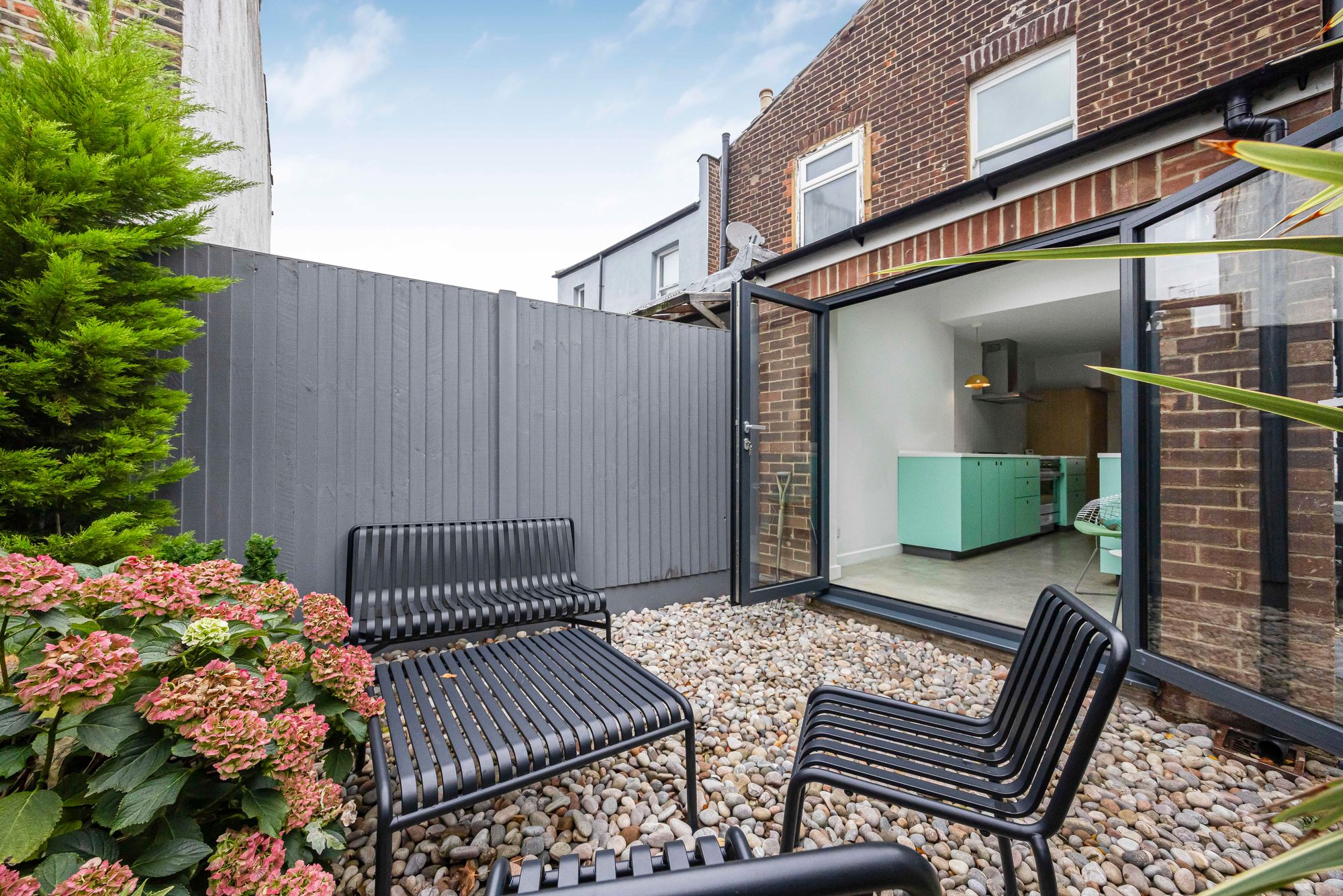 2 bed terraced house for sale in Thornton Road, Leytonstone, E11  - Property Image 20