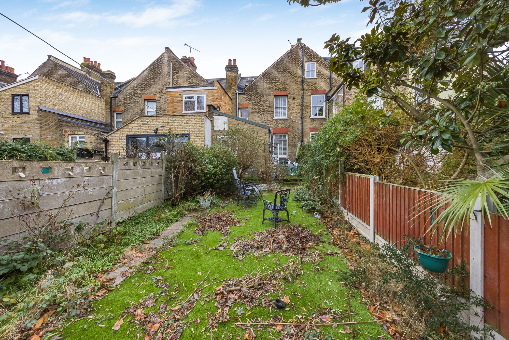 2 bed mid-terraced house for sale in Verulam Avenue, Walthamstow, E17  - Property Image 2
