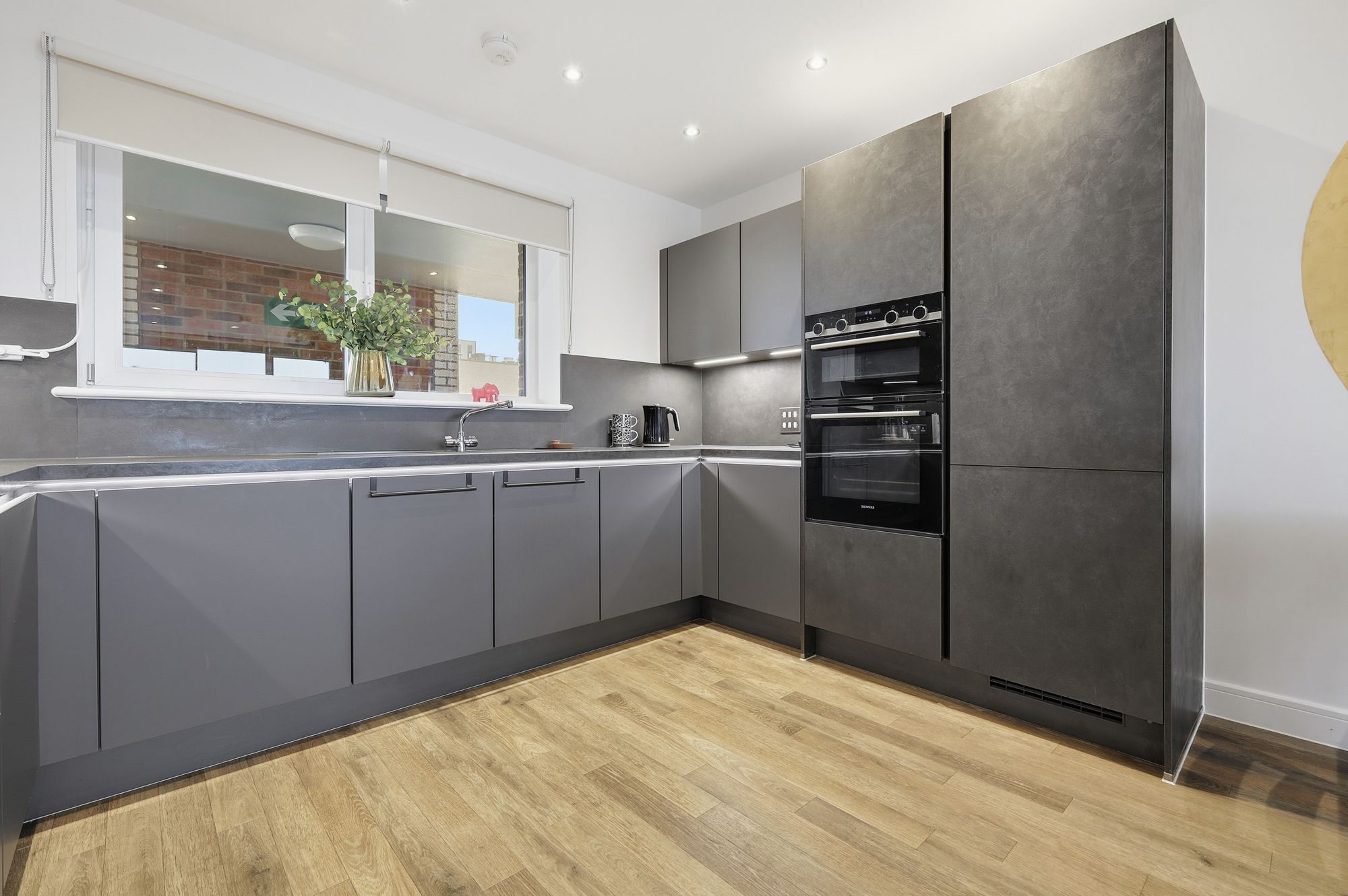 2 bed flat for sale in Glyn Court, Oliver Road, Leyton, E10 2