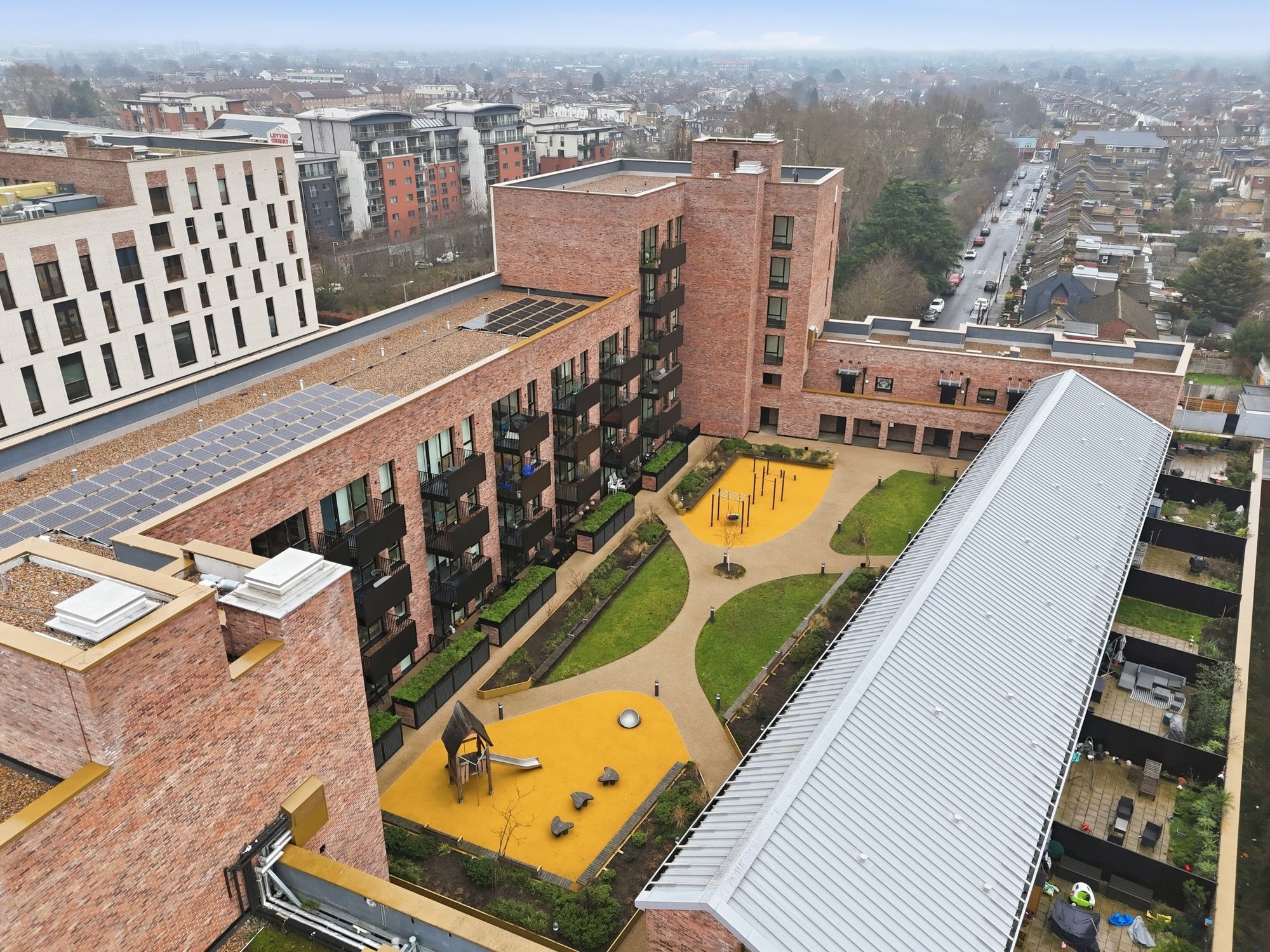 2 bed flat for sale in Glyn Court, Oliver Road, Leyton, E10 18