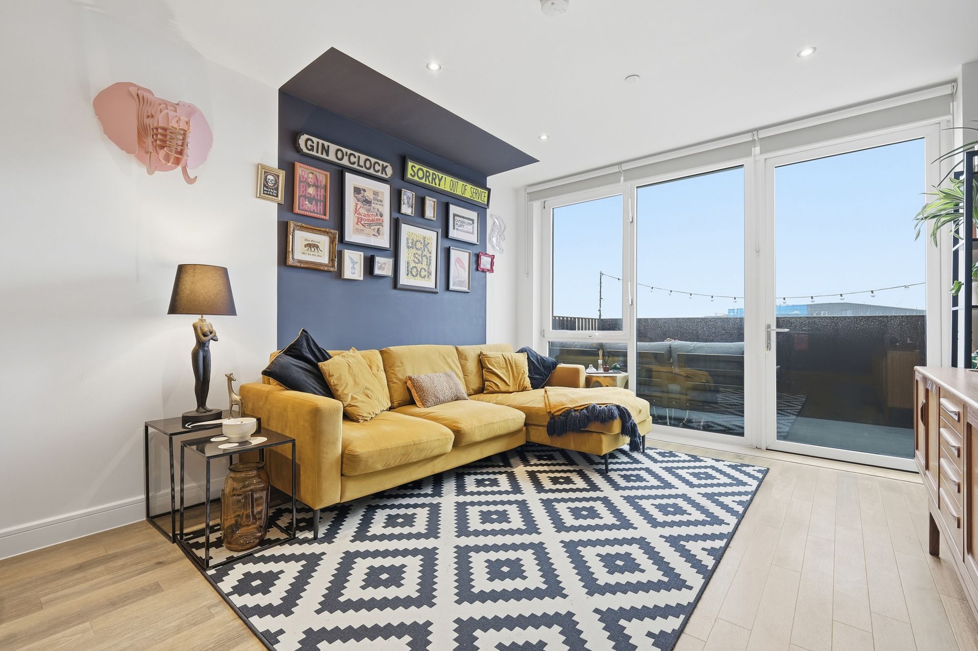 2 bed flat for sale in Glyn Court, Oliver Road, Leyton, E10  - Property Image 5