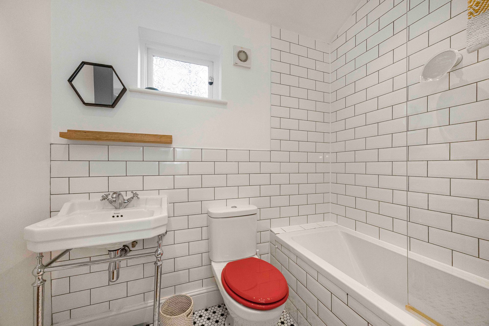 2 bed flat for sale in Lea Hall Road, Leyton, E10  - Property Image 10