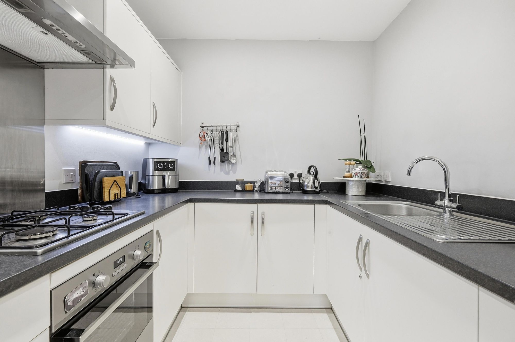 1 bed flat for sale in Holden House, High Road Leyton, Leyton 3