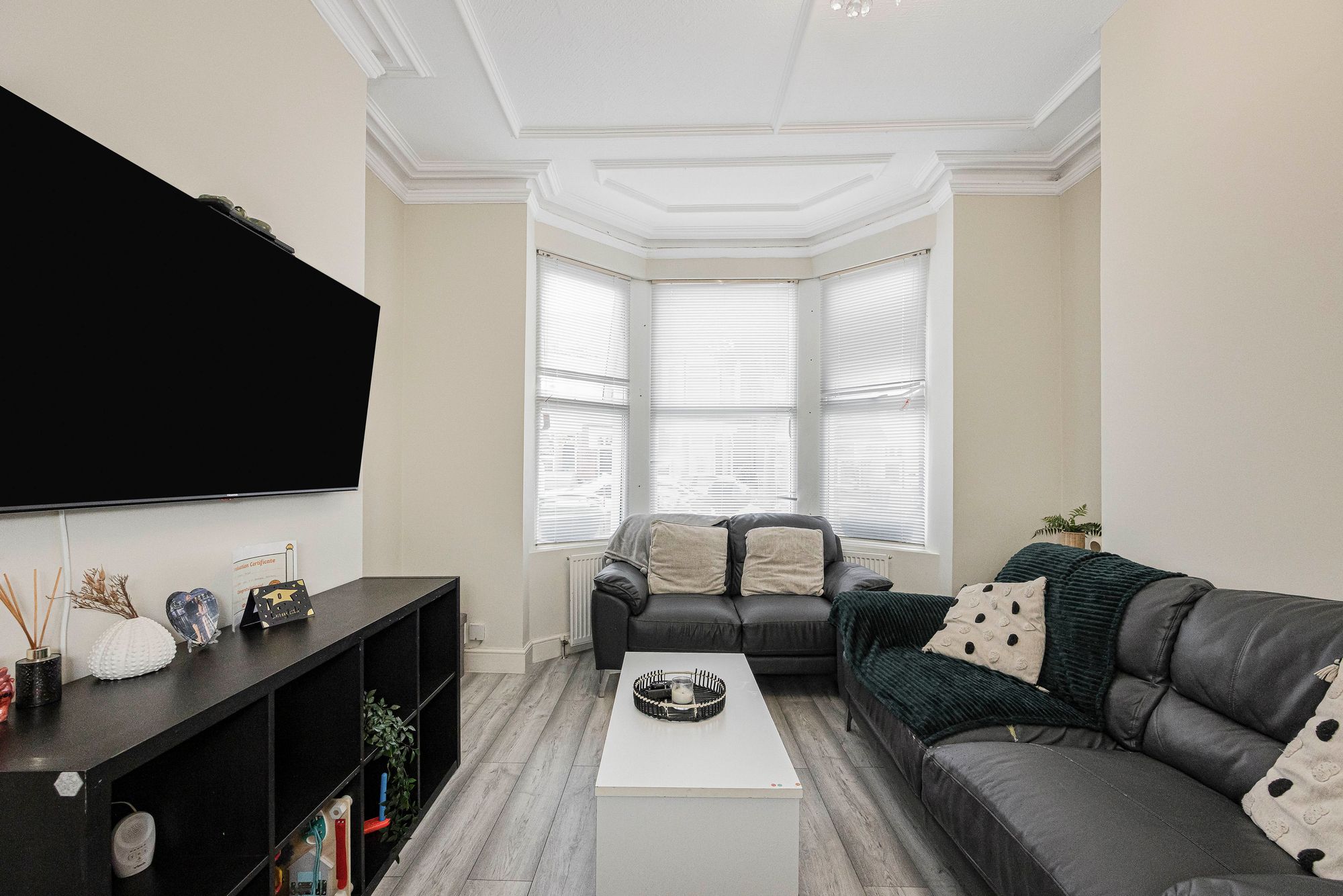 2 bed flat for sale in Abbotts Park Road, Leyton, E10  - Property Image 6