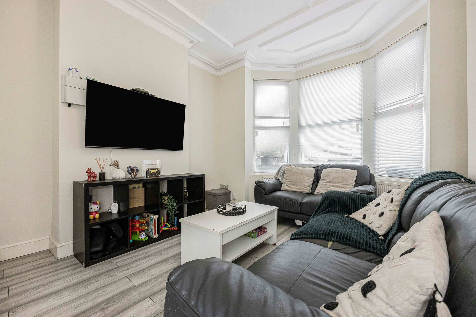 2 bed flat for sale in Abbotts Park Road, Leyton, E10 4
