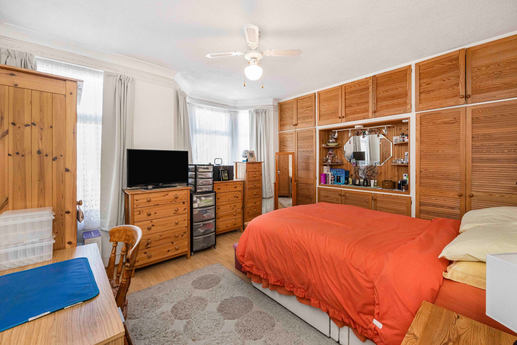 3 bed end of terrace house for sale in Lea Hall Road, London, E10  - Property Image 14