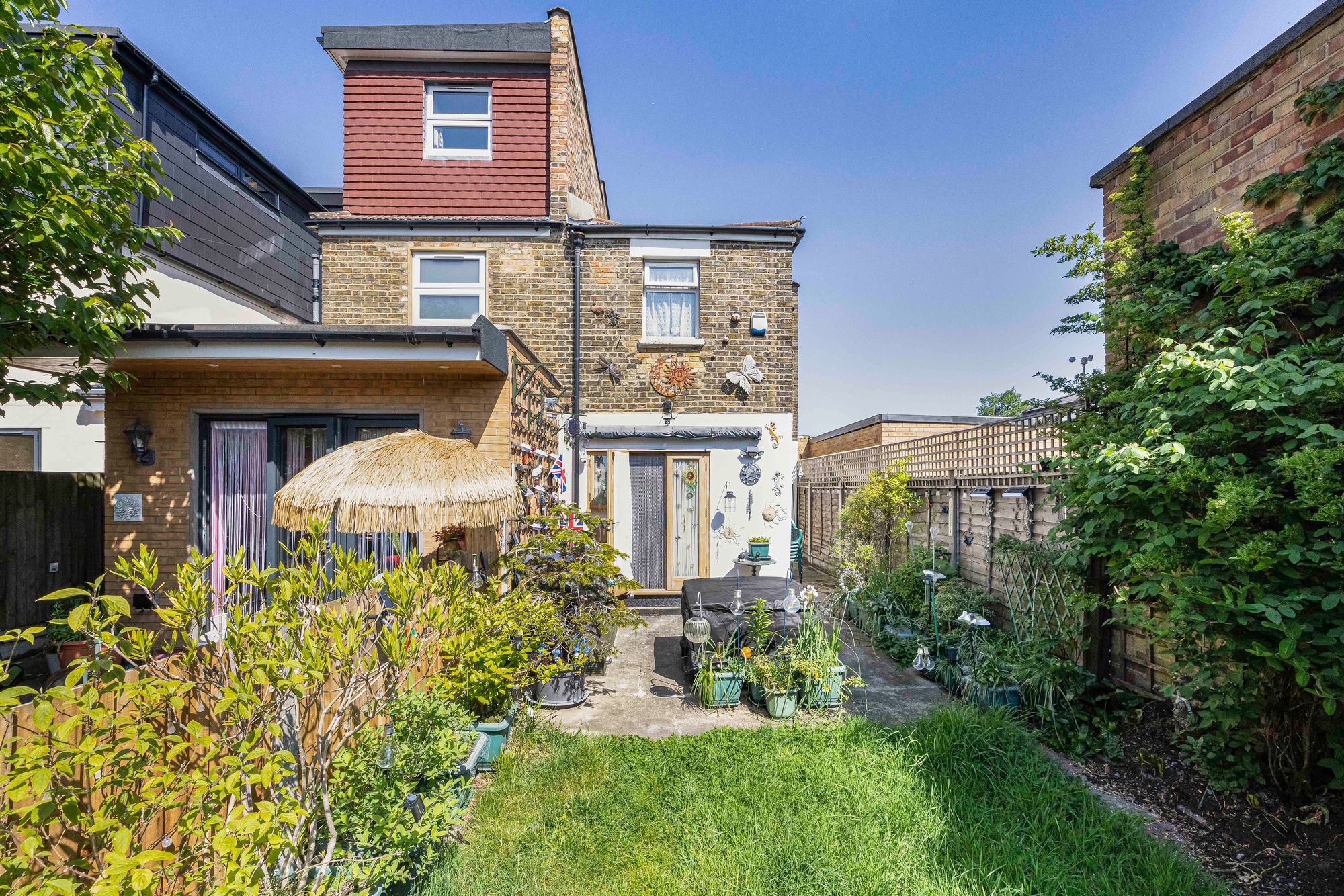 3 bed end of terrace house for sale in Lea Hall Road, London, E10  - Property Image 10